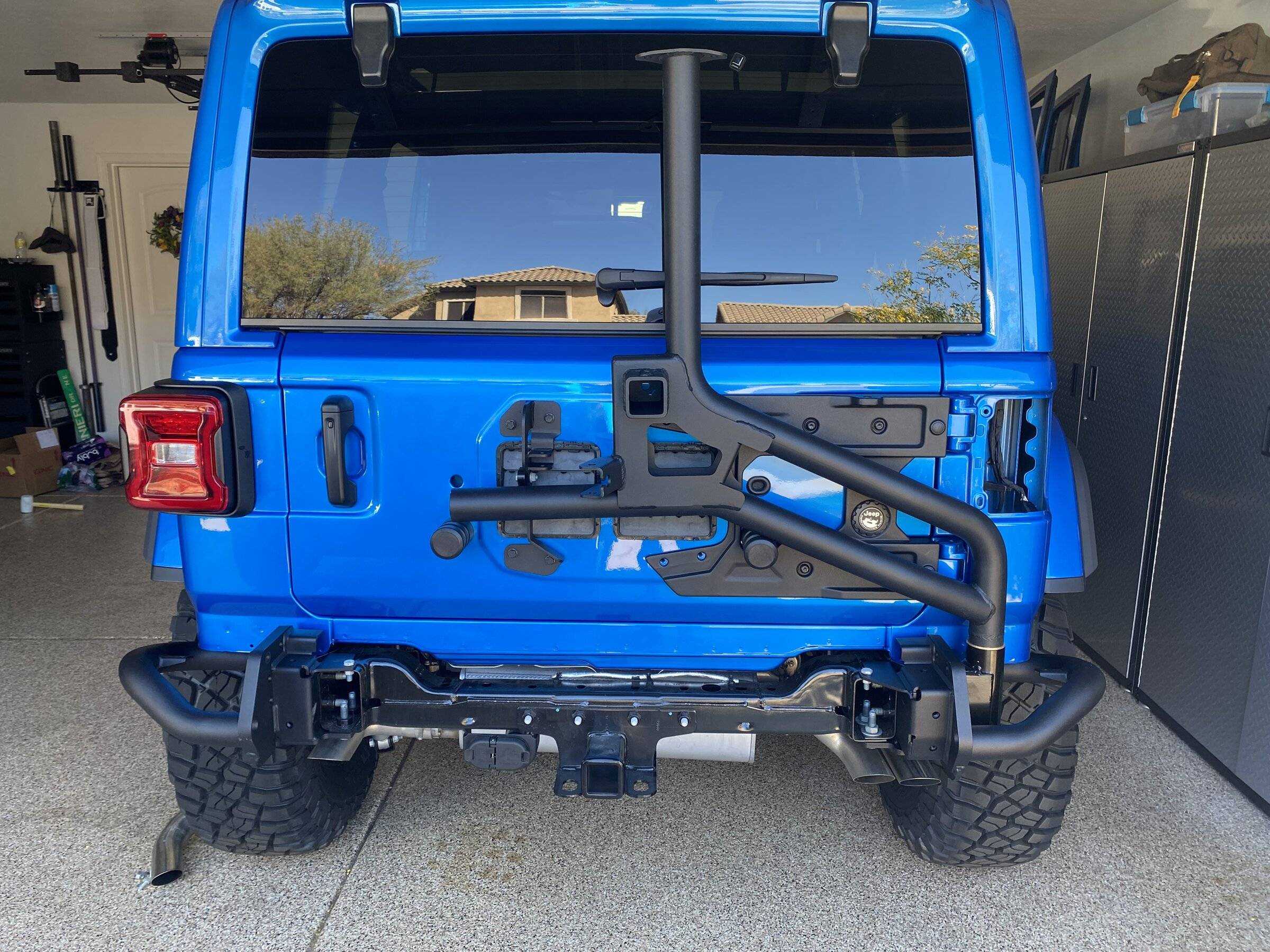 Jeep Wrangler JL AEV rear bumper and parking sensor failure 1648095158609