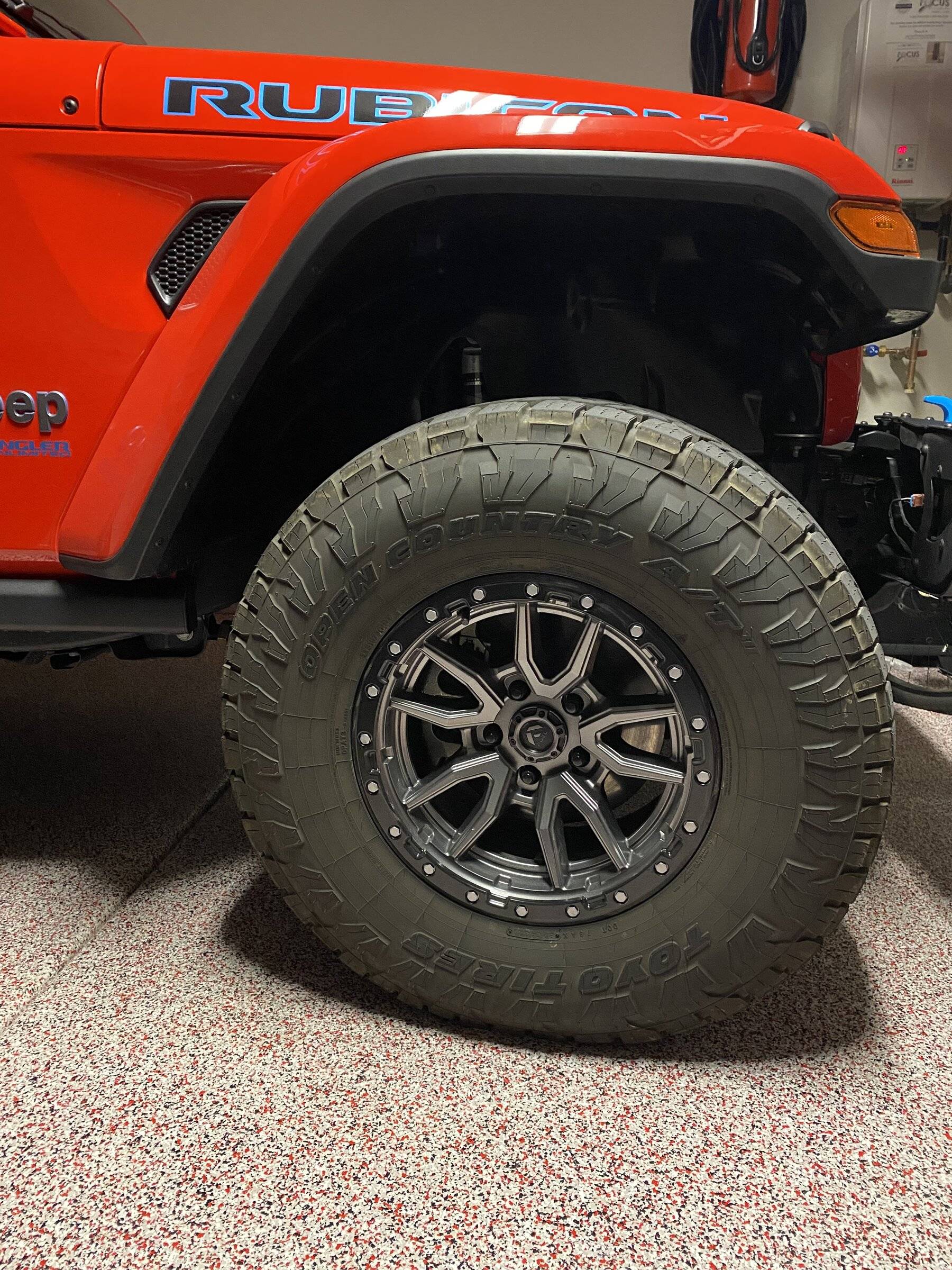 Jeep Wrangler JL Santa came early D058D532-A169-4E92-9286-AB89401E3585