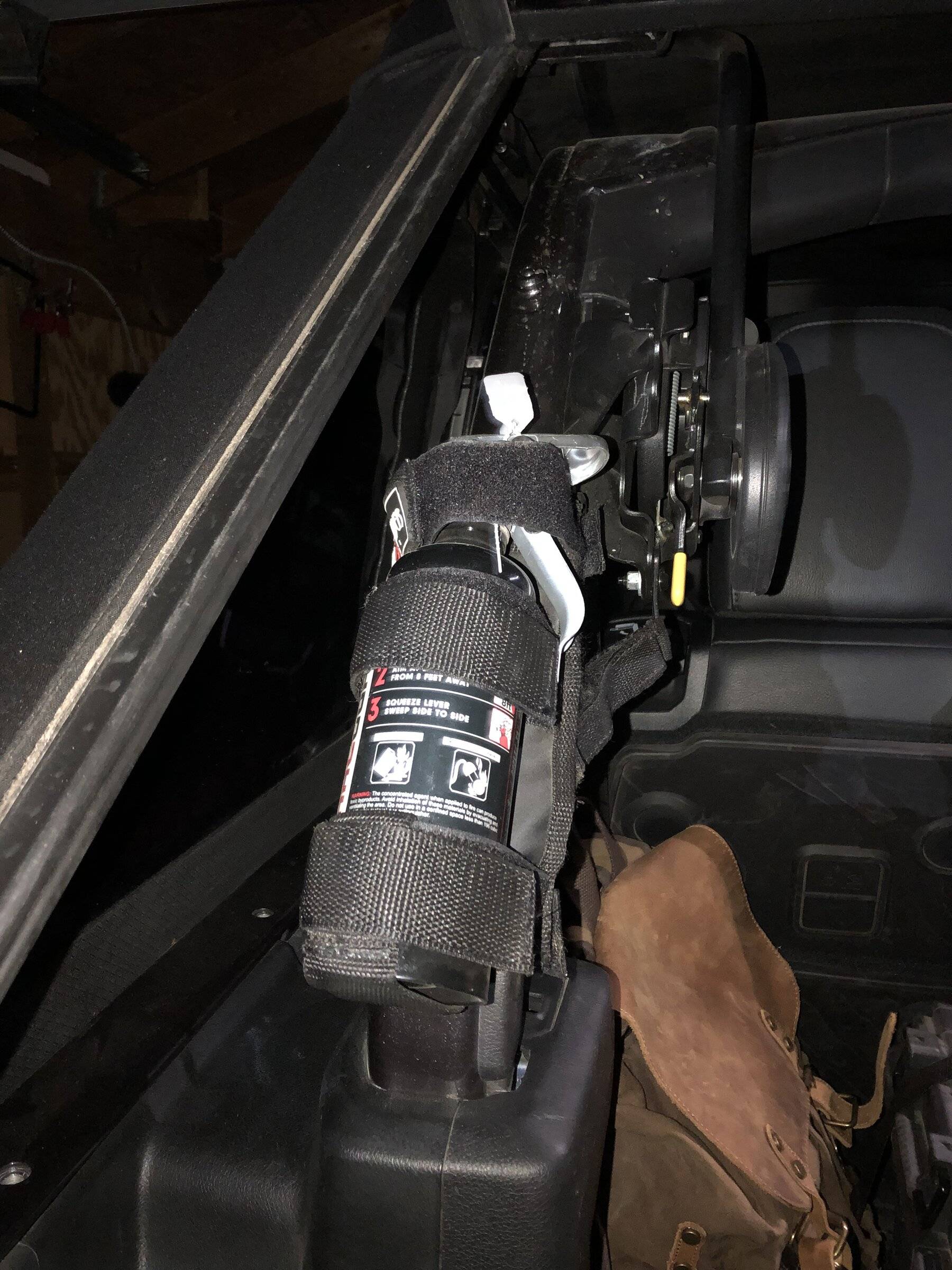 Jeep Wrangler JL Fast Back soft top with fire extinguisher question 0227C7DE-AA45-4494-AF1F-08B2658D25F3