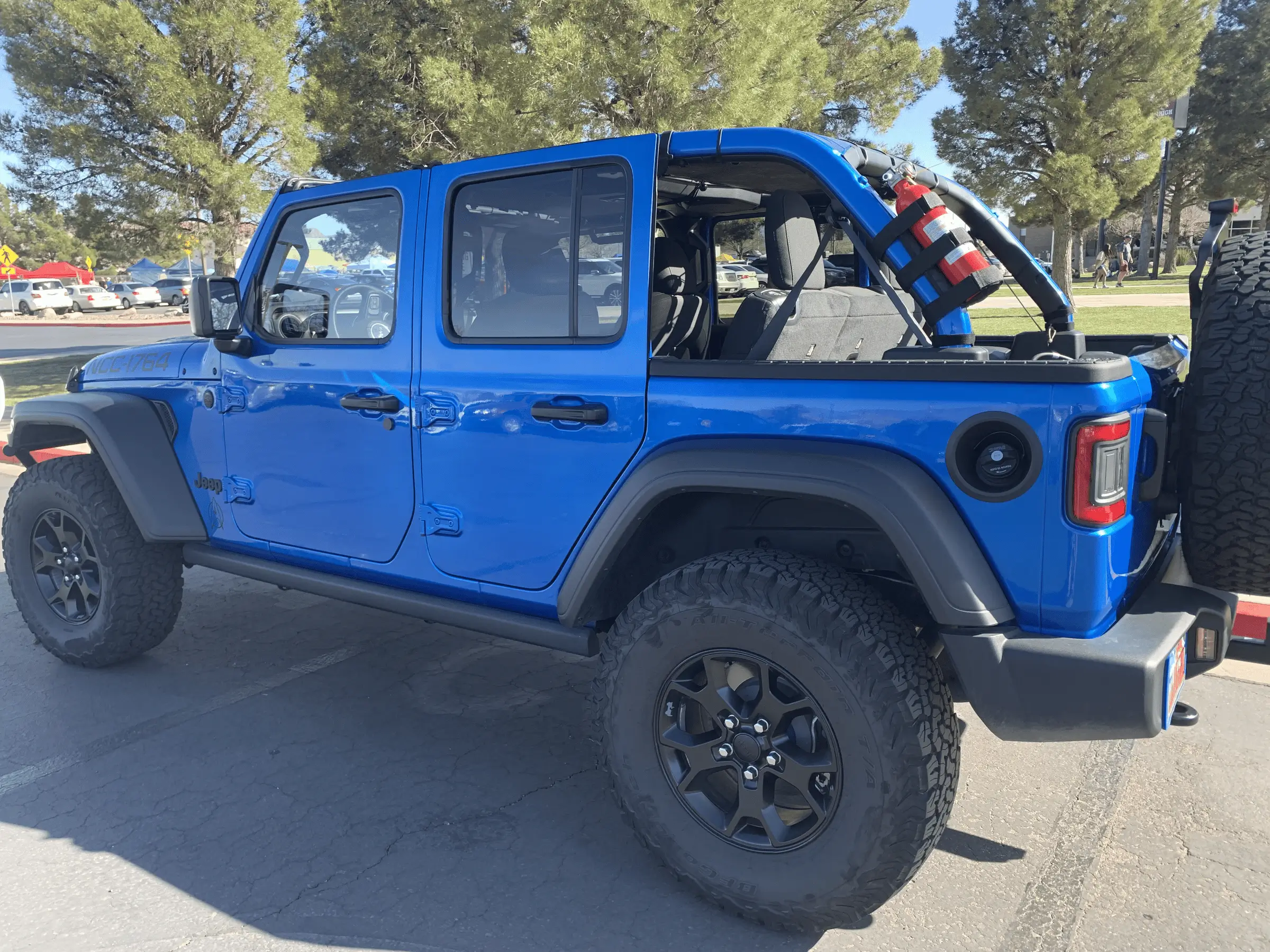 Jeep Wrangler JL Tub Rail Protection tempImage2qg32f