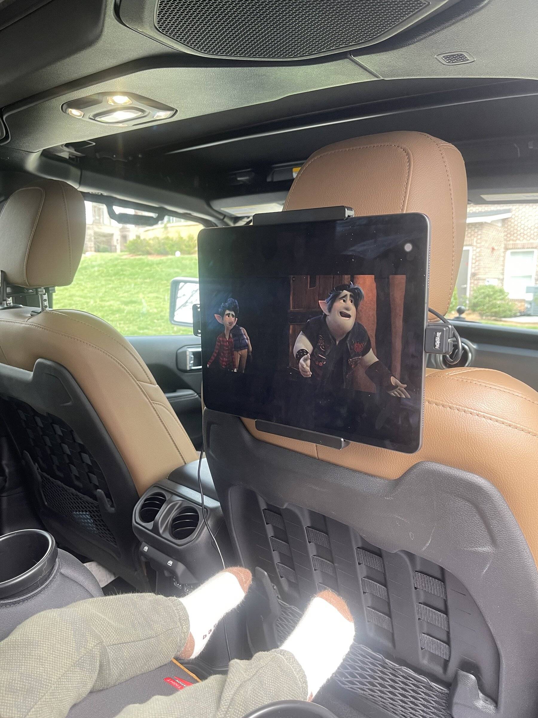 Jeep Wrangler JL Ipad mount for headrest 704B366E-AAC0-40FA-BA79-2D973F2CE296