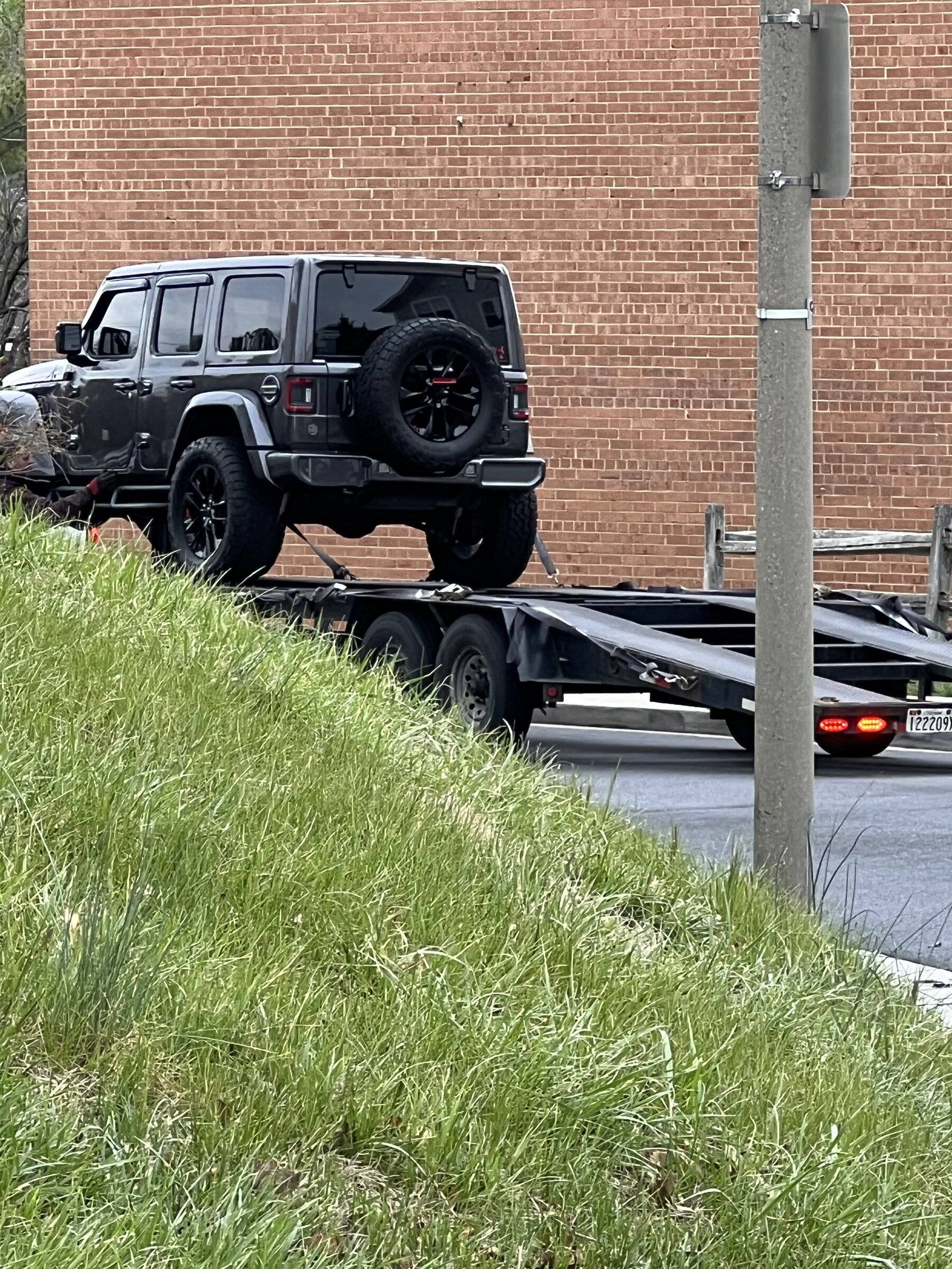 Jeep Wrangler JL Bye-Bye ? 45EA869D-3E8A-4F24-8B7F-3F3730653EE9