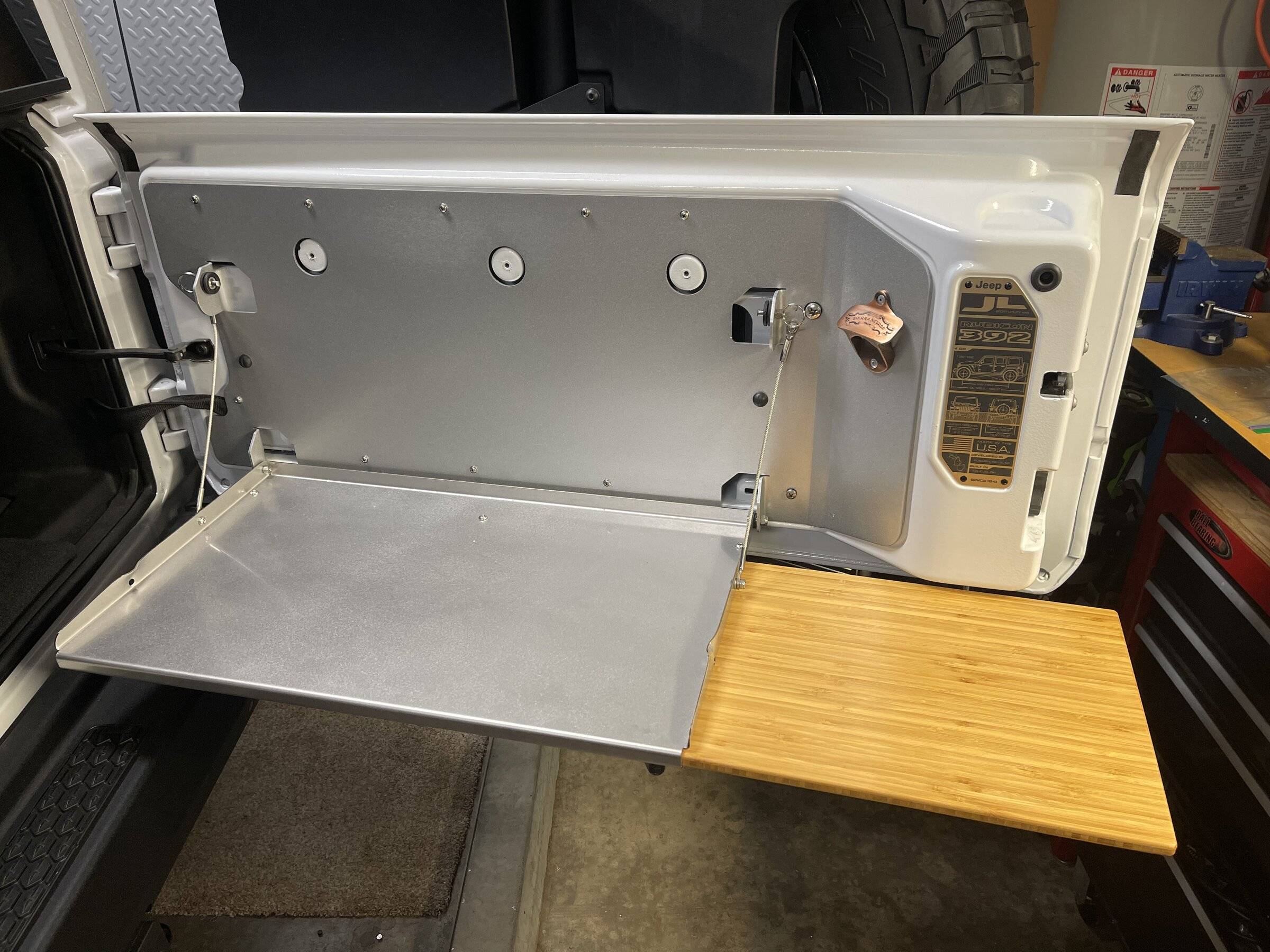Jeep Wrangler JL Outback Adventures Trailgator table CBC88169-9806-45E5-8C4E-31EB8E967FBE
