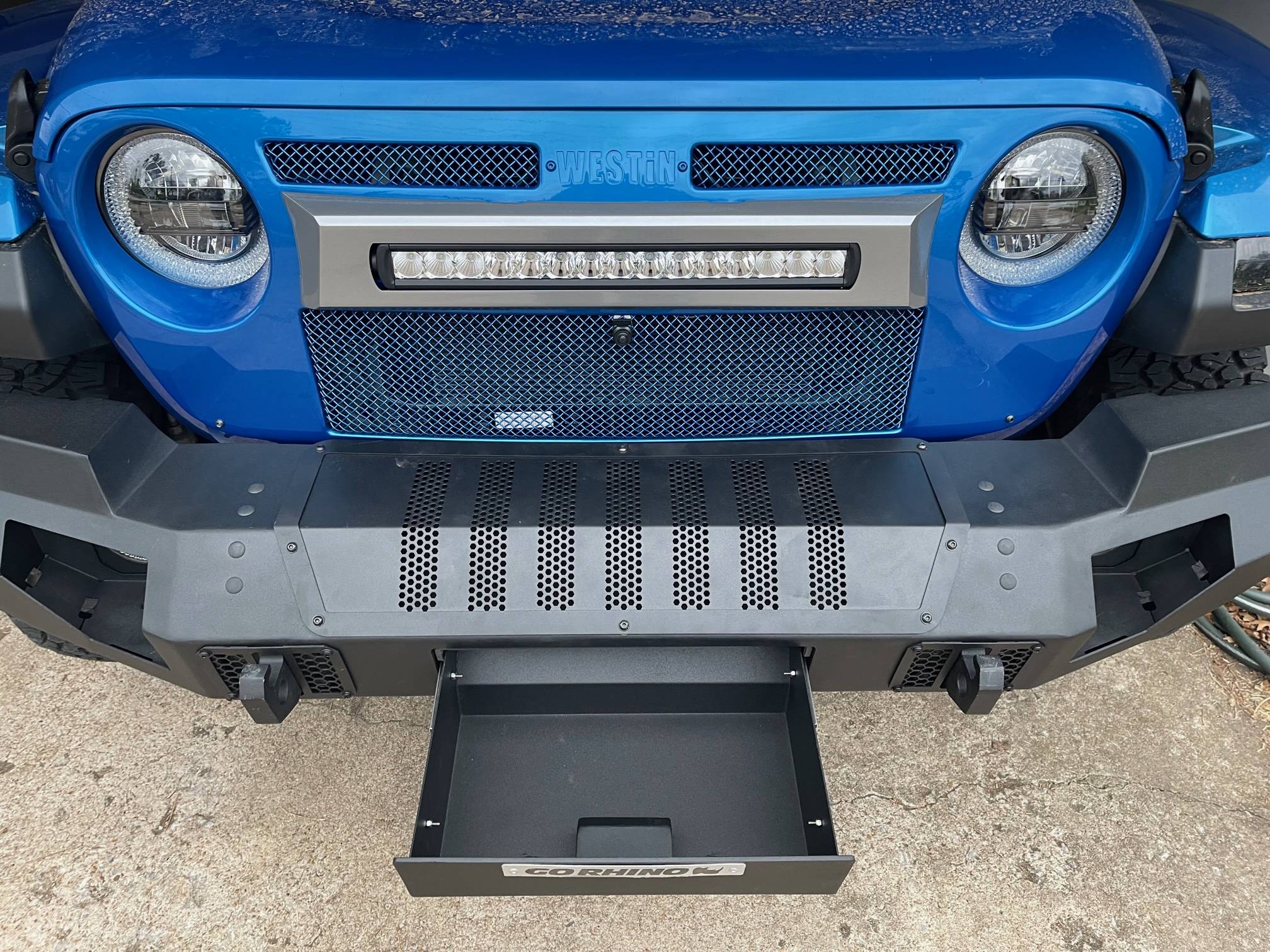 Jeep Wrangler JL Stylish grills that aren't ANGRY. Do they exist? IMG_0579