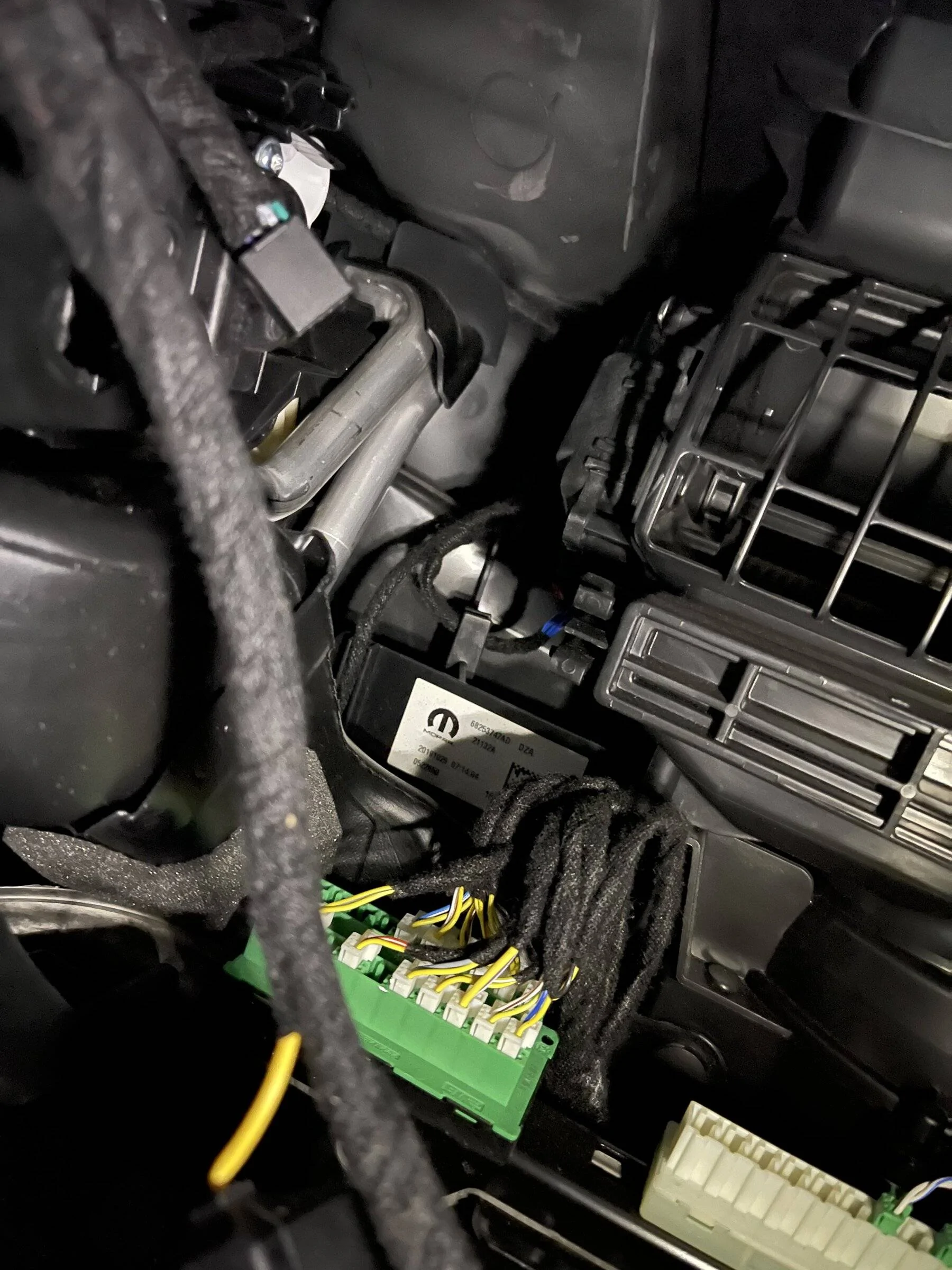Jeep Wrangler JL Alpine Ktp 445u power pack 7E6A8ACB-E1CC-4EC0-9D62-7F0B10378919