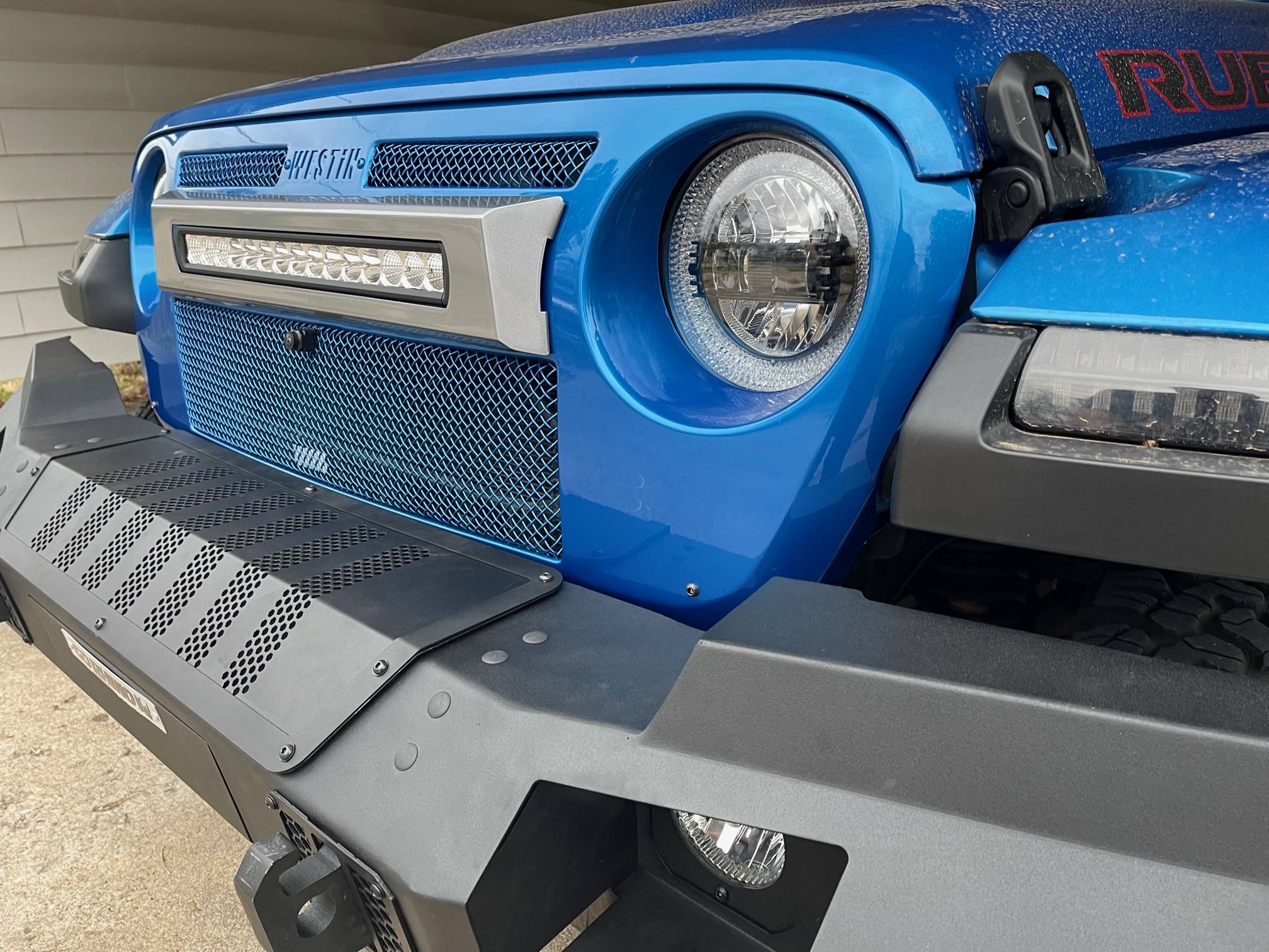 Jeep Wrangler JL Fender gap filler IMG_0569