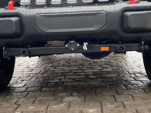 Jeep Wrangler JL Need help identifying this flat tow set up 1of5