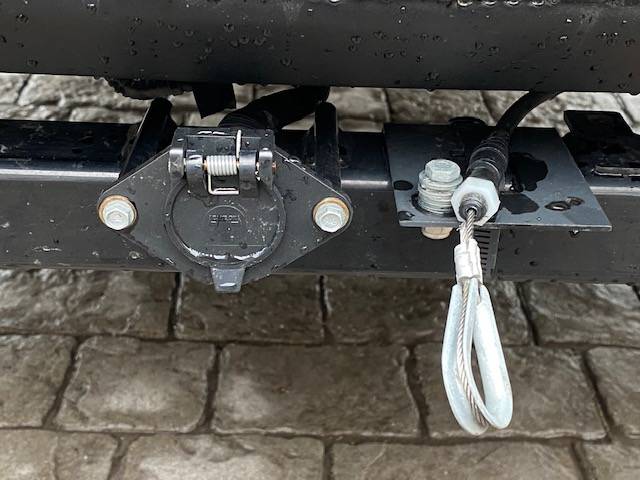 Jeep Wrangler JL Need help identifying this flat tow set up 2of5