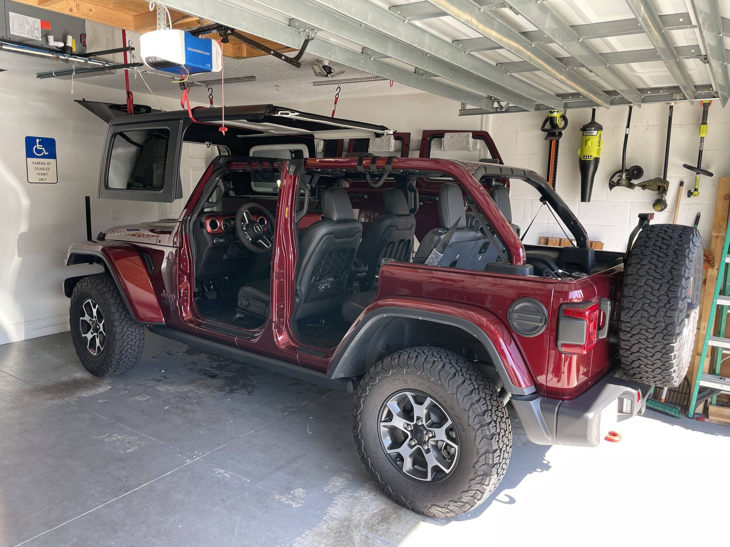 Jeep Wrangler JL Where do people store their hard top? 99536B6A-AD22-4F97-8DC2-5BB14EBBAB68