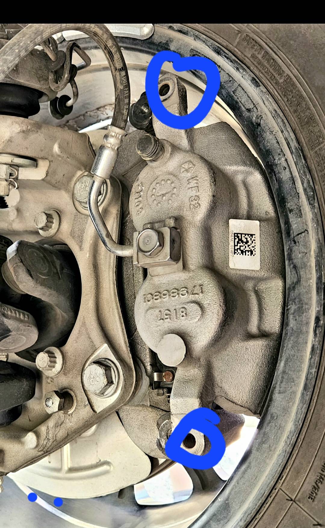 Jeep Wrangler JL Brake caliper bolts missing Screenshot_20220412-222952_Gallery