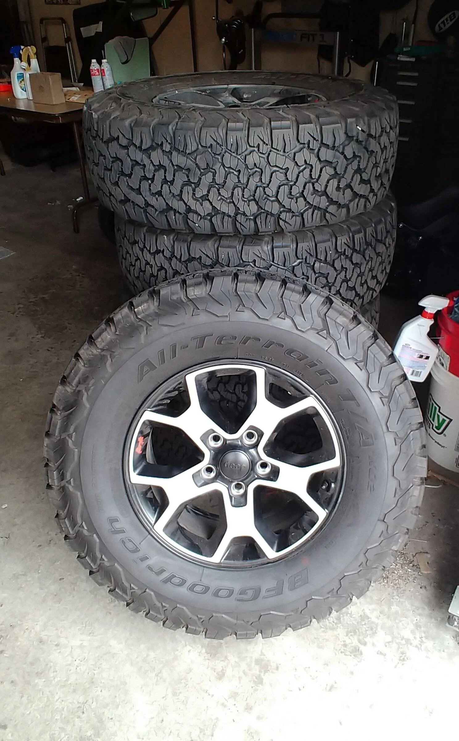 Jeep Wrangler JL 2021 JLR wheels/tires. 20220416_162830-1