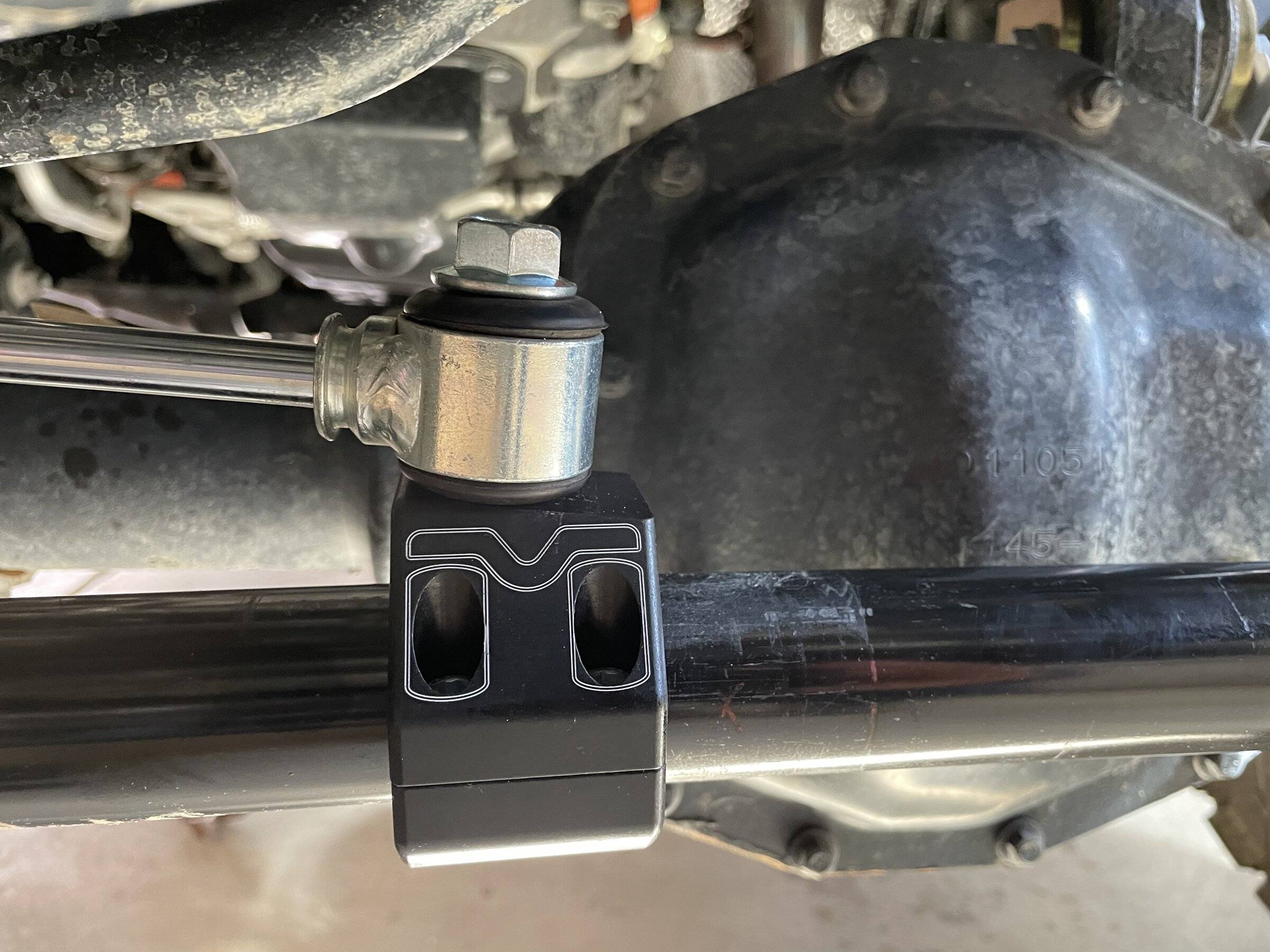 Jeep Wrangler JL Steering Stabilizer Relocation Brackets BEBFF924-BDAB-4986-9911-220F424C9749