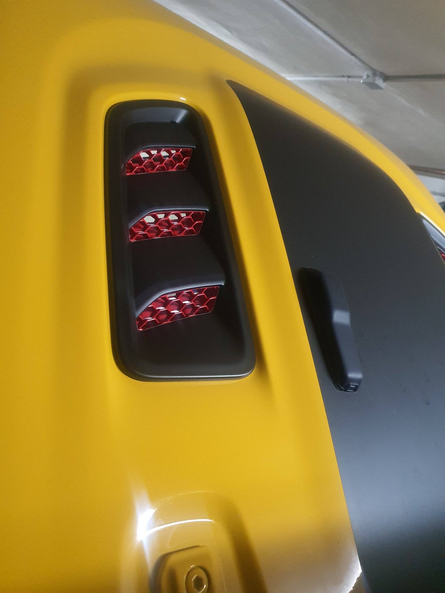 Jeep Wrangler JL Hood vents? 20220322_095818