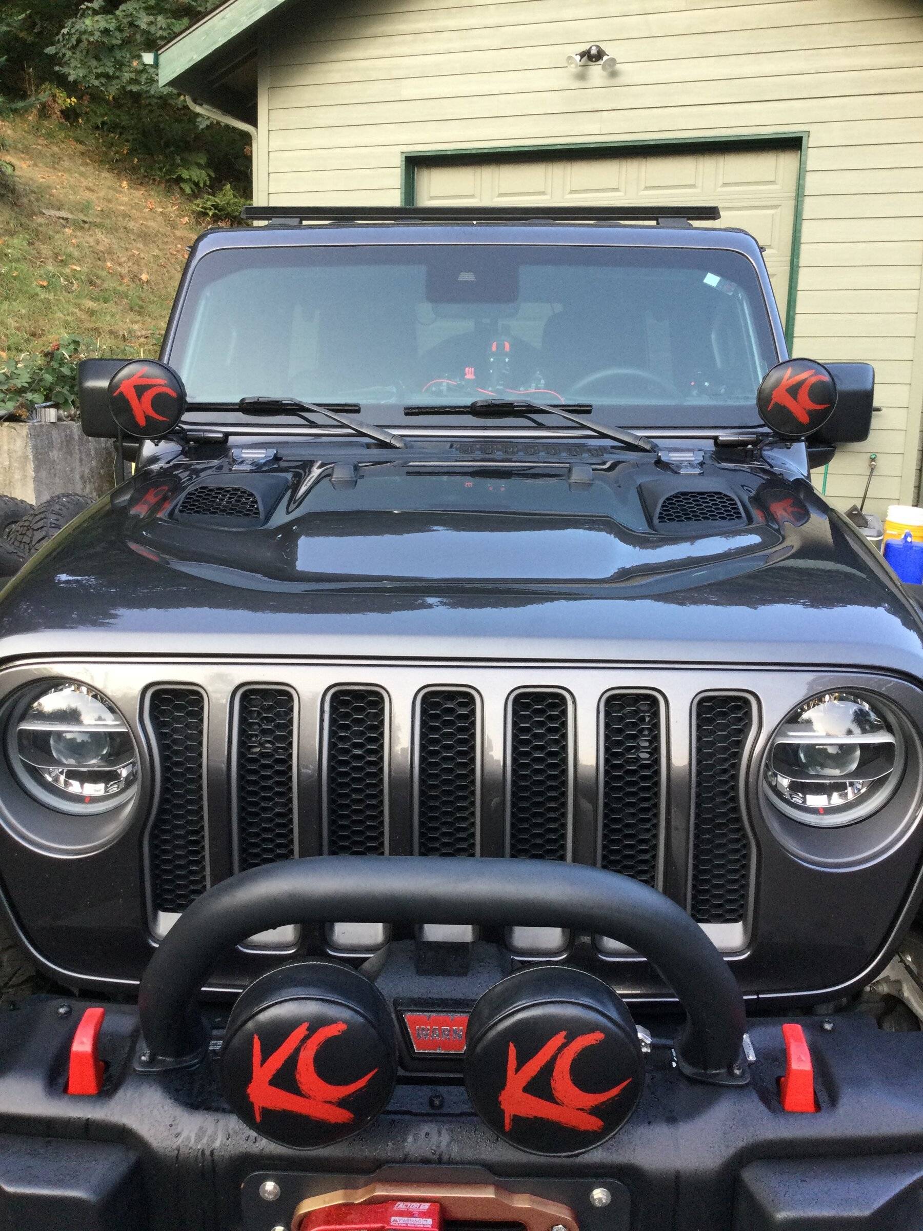 Jeep Wrangler JL Hood vents? 77AED727-50C4-4F8F-8816-43AC4CDD46A7