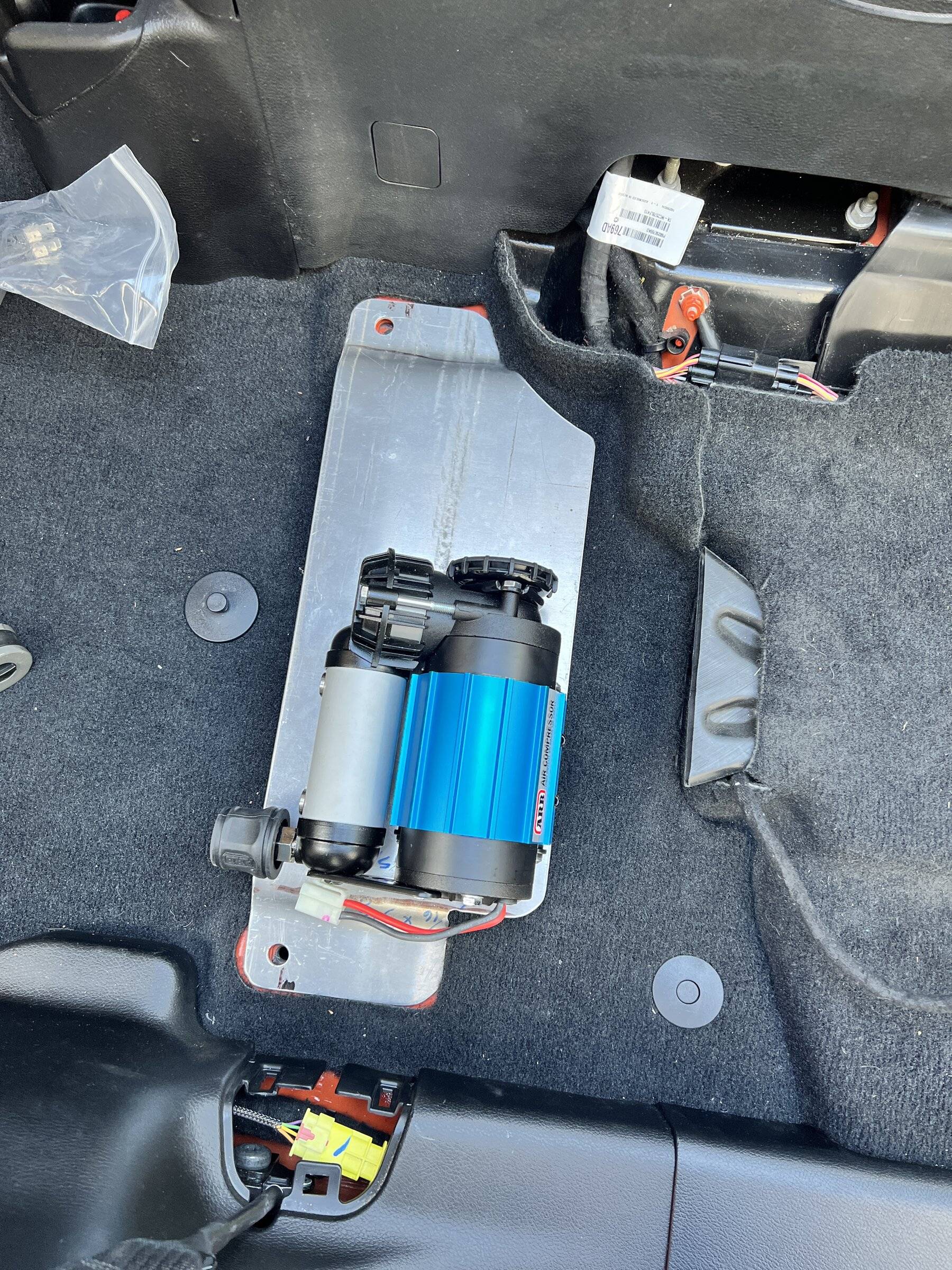 Jeep Wrangler JL ARB Single Underseat Install Report 3.JPG