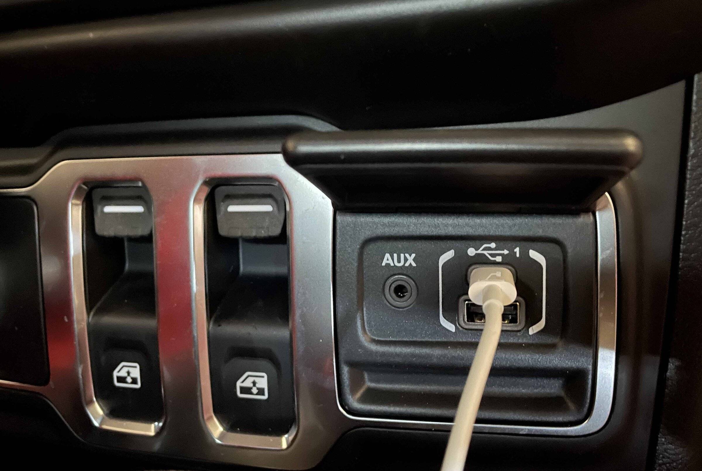 Jeep Wrangler JL How is Android auto / apple play supposed to work? Proper connection