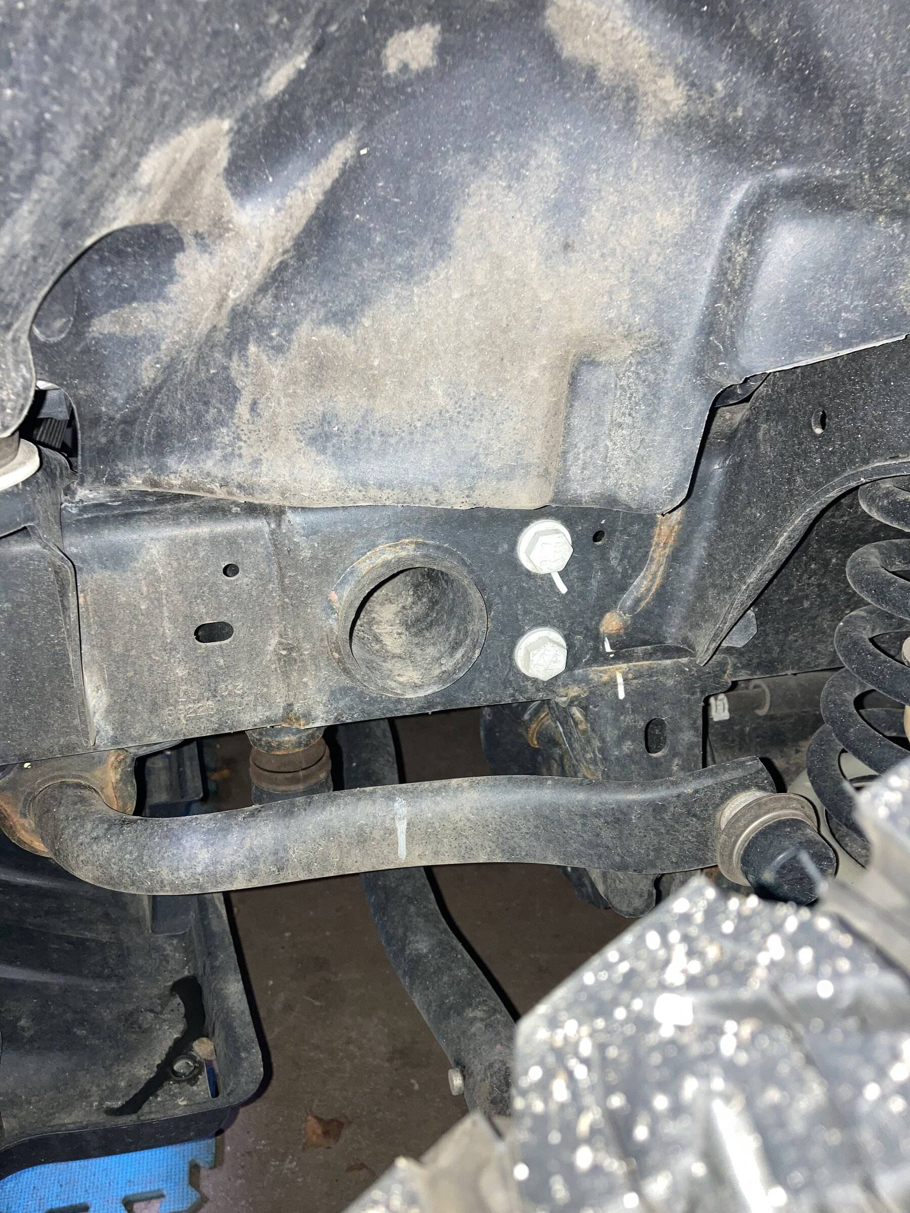 Jeep Wrangler JL Frame Rubber Plugs Jeep Front Fame Oppenin