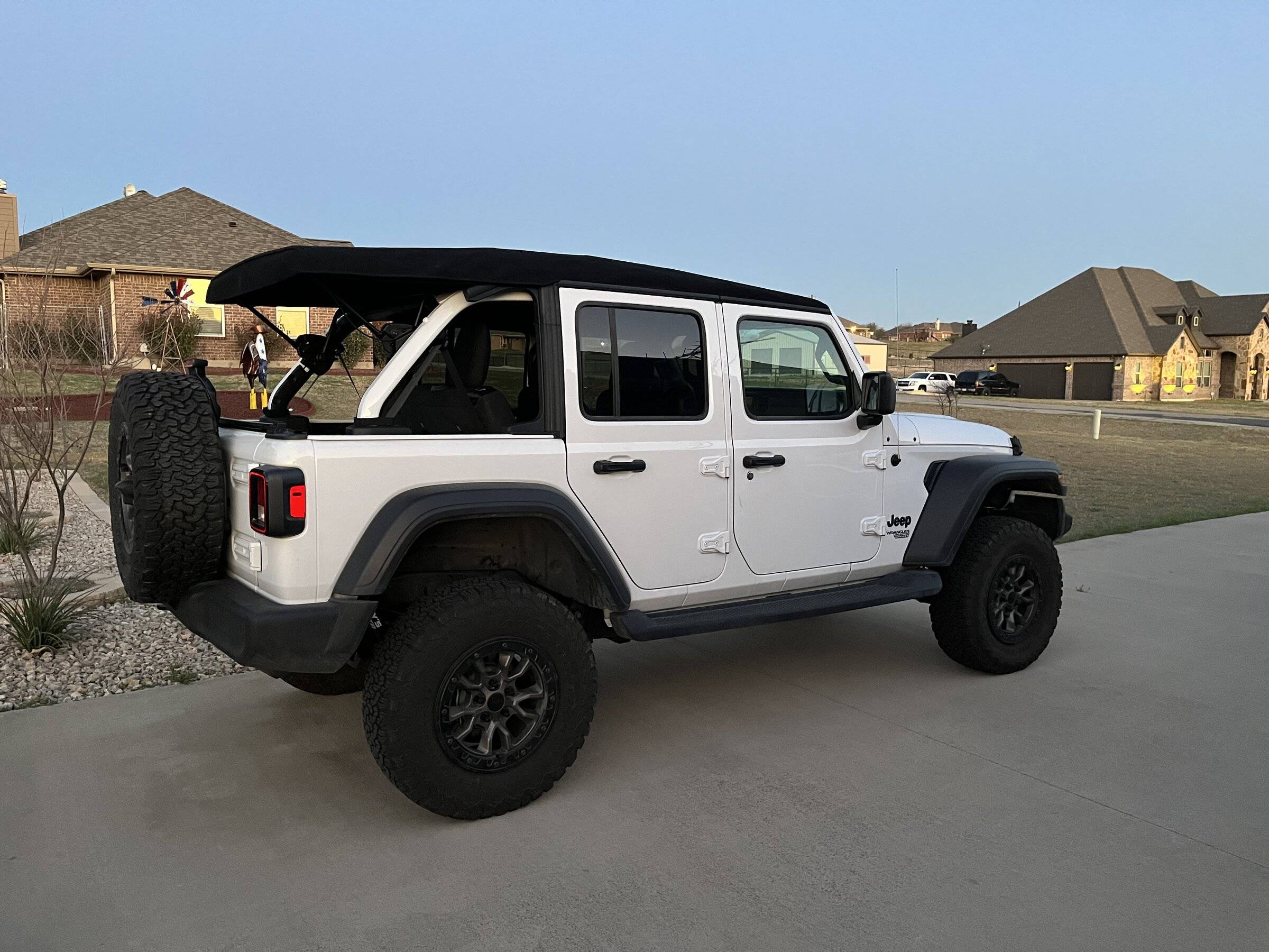 Jeep Wrangler JL Jeep 392 Beadlock Capable Wheels/BFG K02 B459FEF6-9E6B-4DDD-A185-3D79C810CBAC