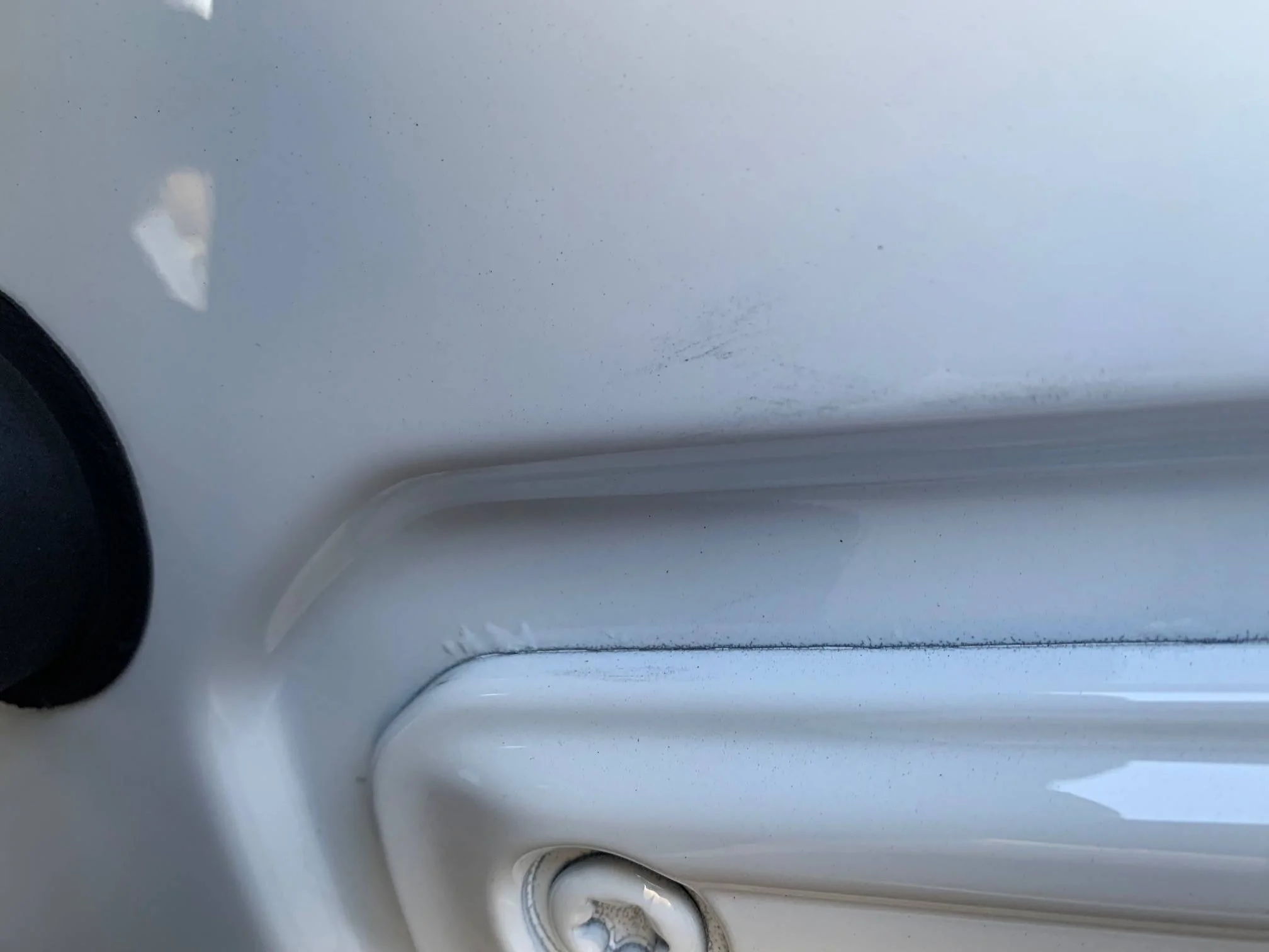 Jeep Wrangler JL Bubbles in Paint at Door Hinges Jeep-3