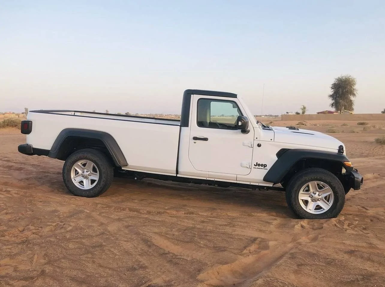 Jeep Wrangler JL JT 8 footer 58B2DC05-1CD2-4228-99DE-5347596AD78D