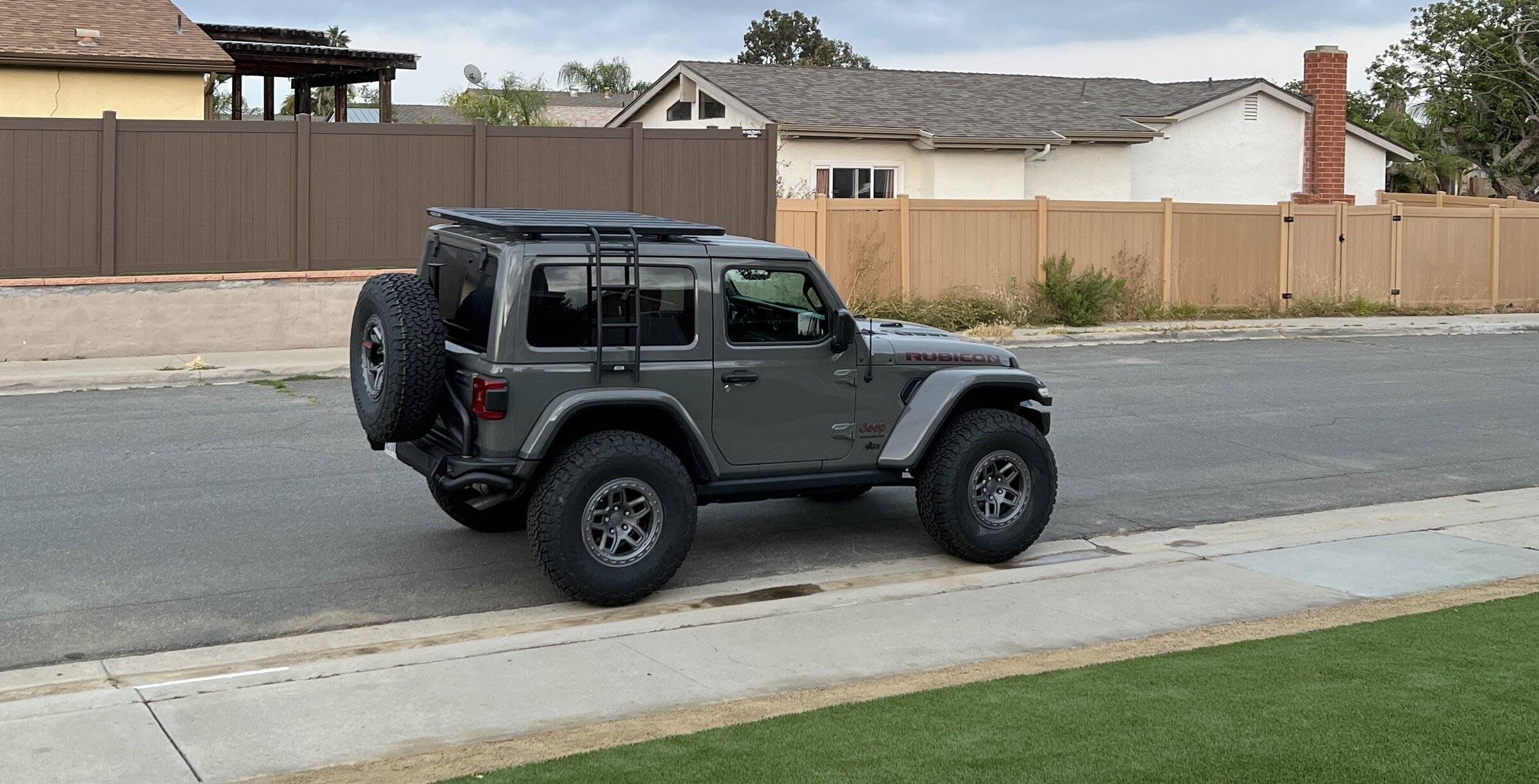 Jeep Wrangler JL AEV Borah wheels on JL IMG_1378 2.JPG