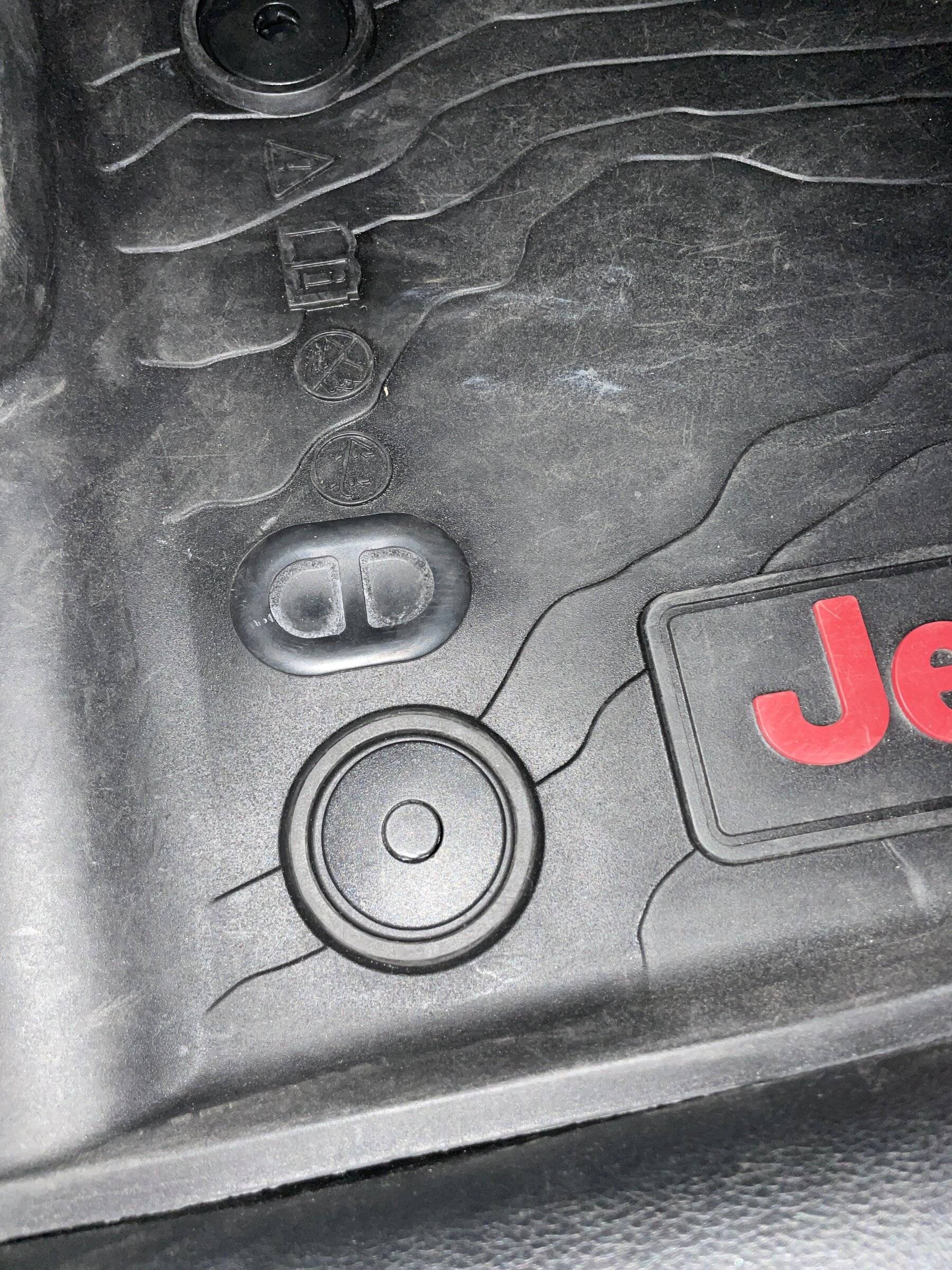 Jeep Wrangler JL Adding an Aftermarket Amp(s) 559C0852-A162-4EF5-909E-AE3205EBAD65