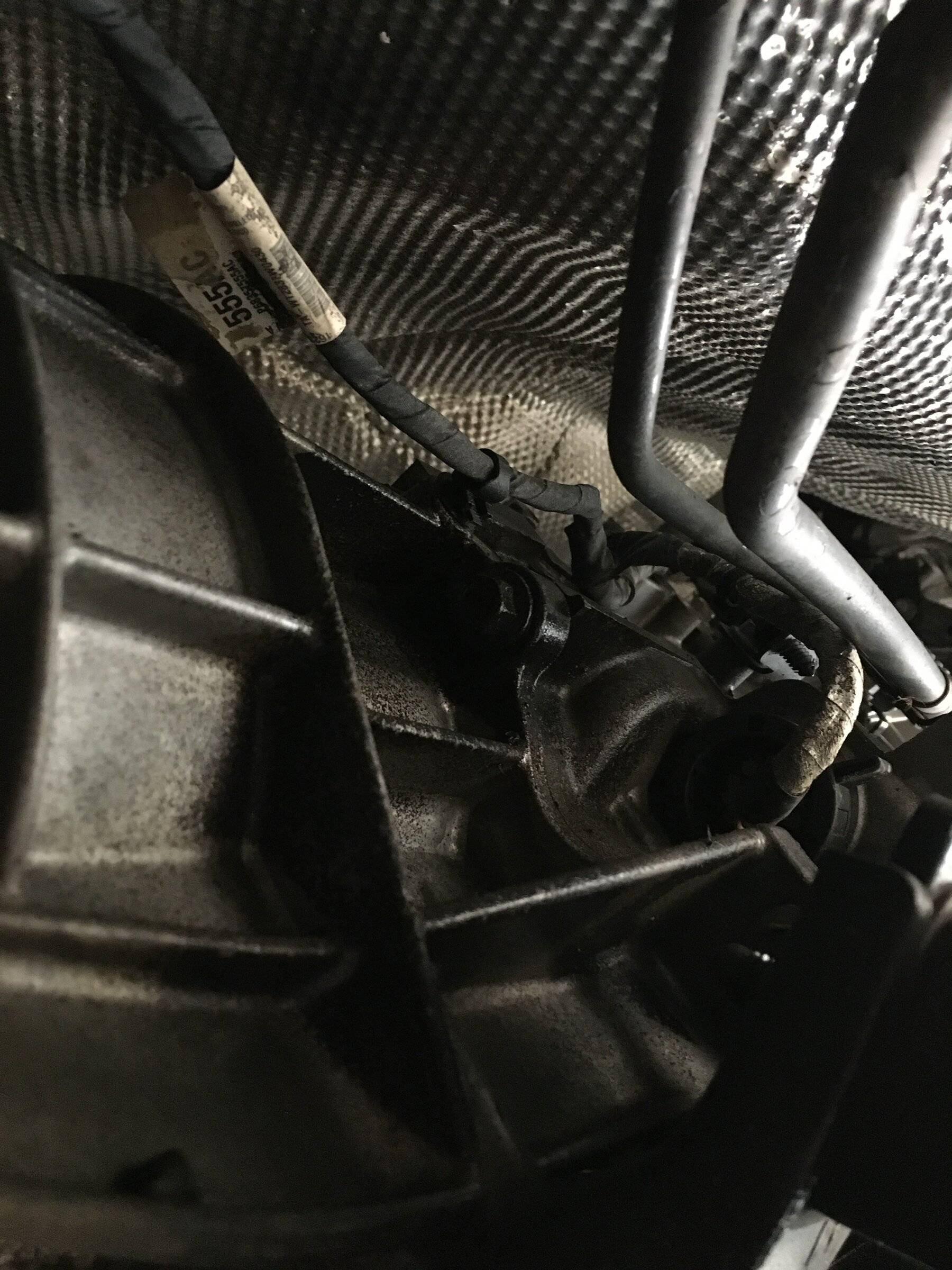 Jeep Wrangler JL Where might this Oil be From??? A0DA5112-B924-403D-A007-337AC740156E