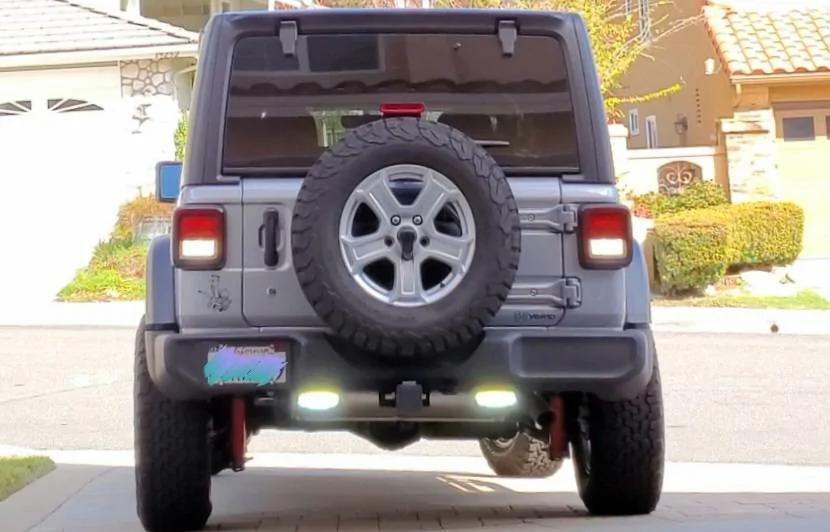 Jeep Wrangler JL Auxiliary reverse light 20210125_072515 (1)