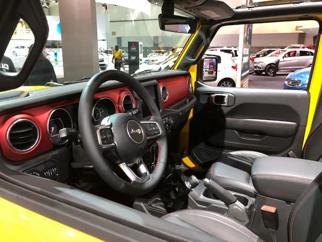 Jeep Wrangler JL Pics from the LA Auto show IMG_0022