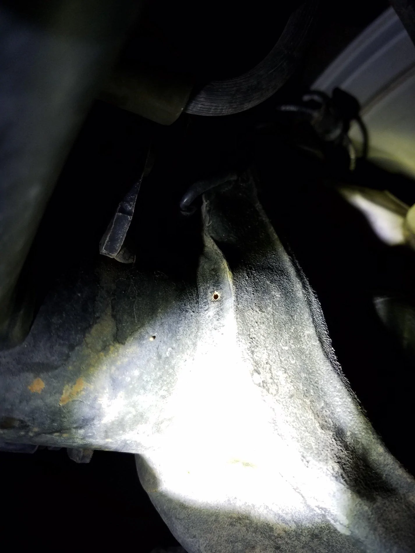 Jeep Wrangler JL Rust hole in axle 20180626_224717