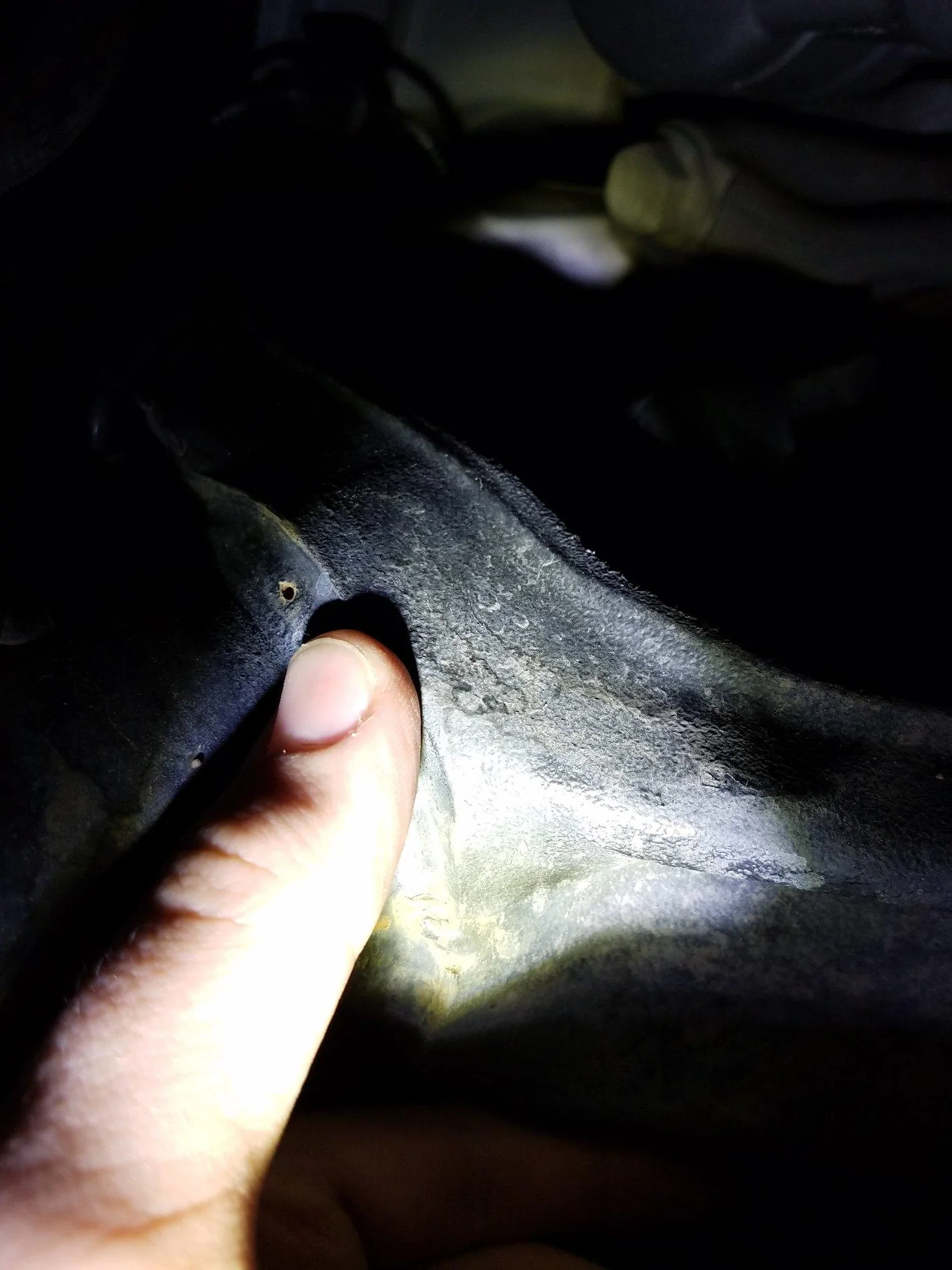 Jeep Wrangler JL Rust hole in axle 20180626_224843