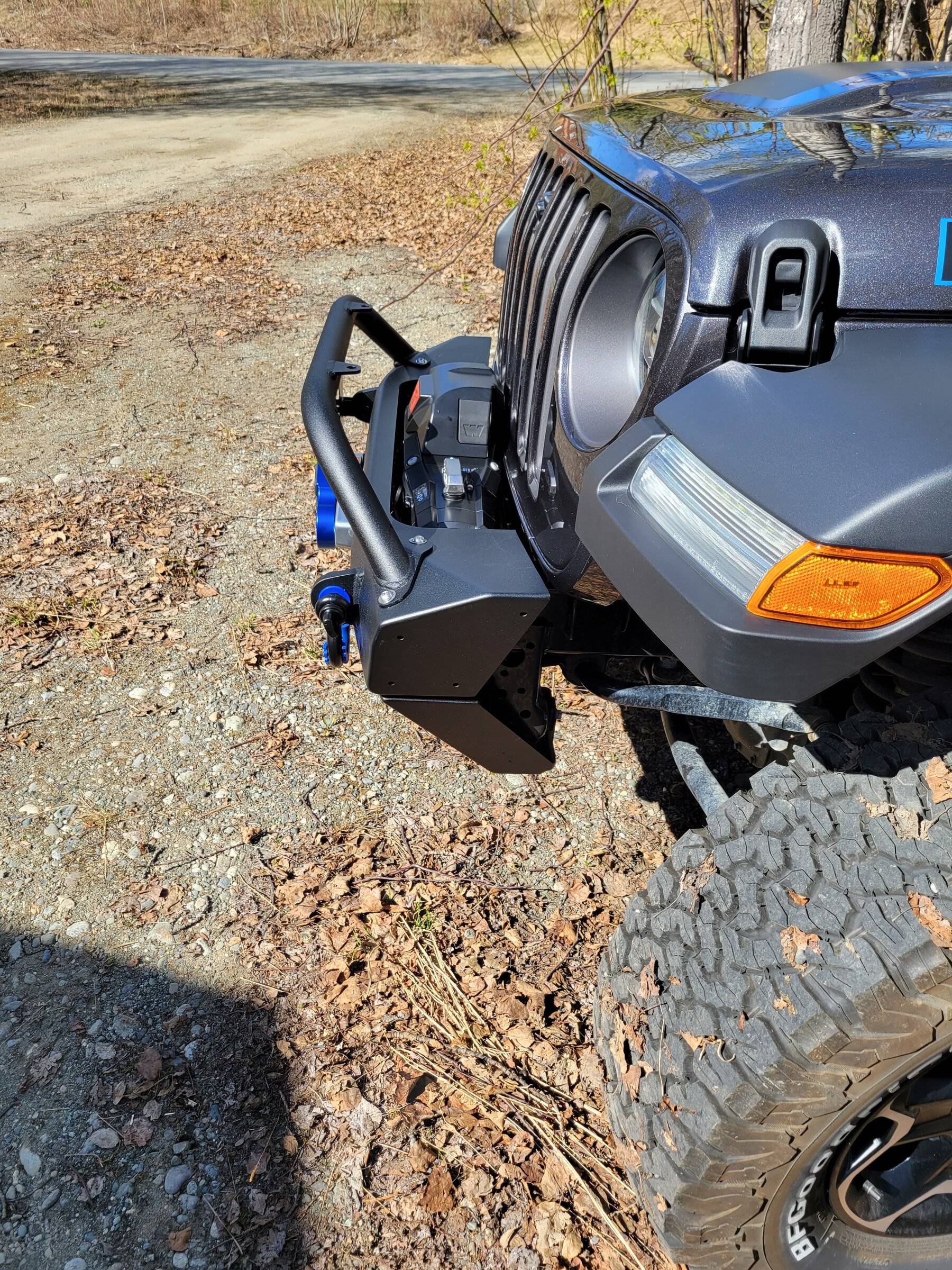 Jeep Wrangler JL Aftermarket Bumper Interference with Grill Removal 20220507_154842