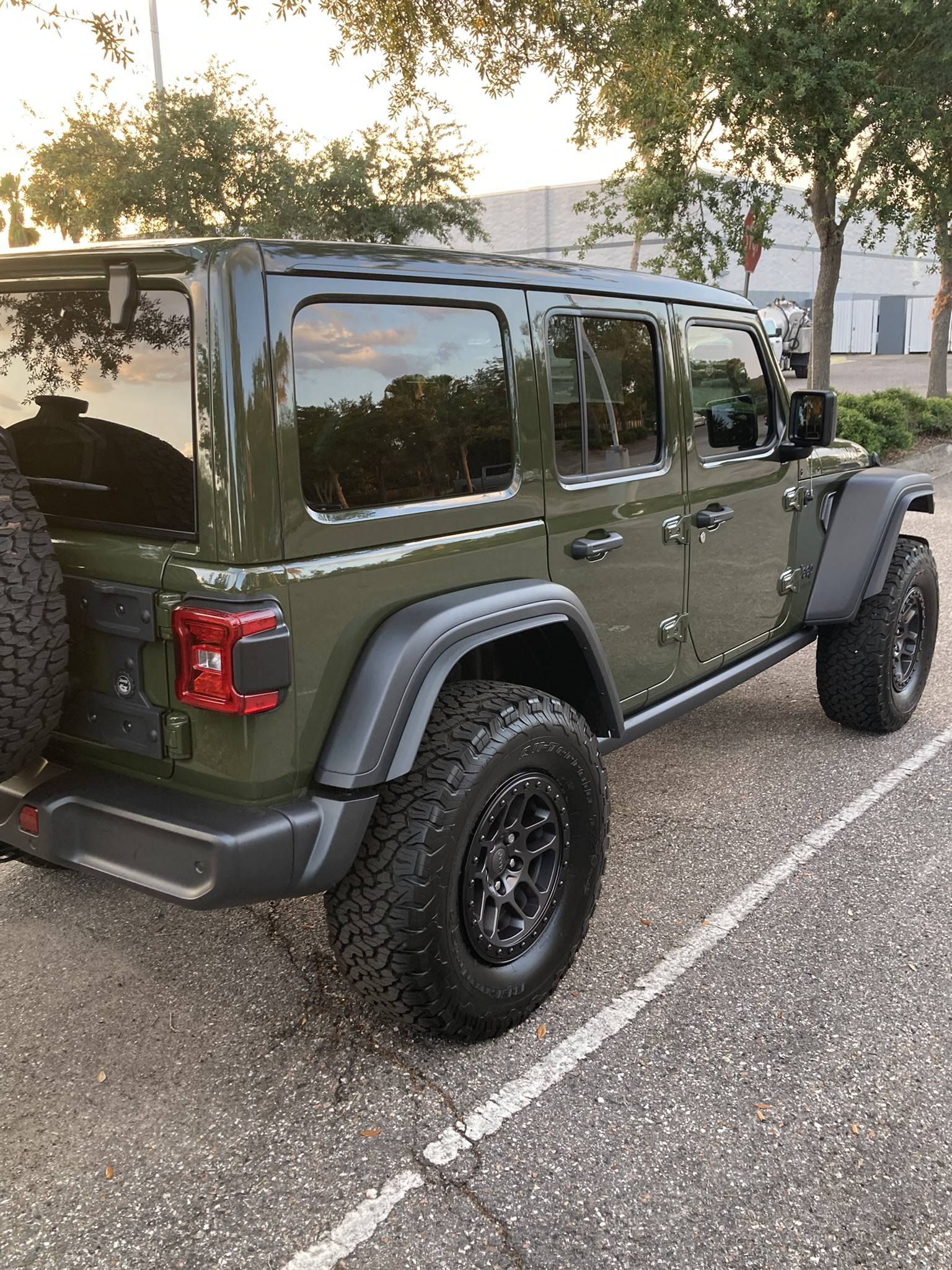 Jeep Wrangler JL Willys Xtreme Recon with Sky One Touch BF5D8B5D-F756-422B-9A96-270832AE2D1C