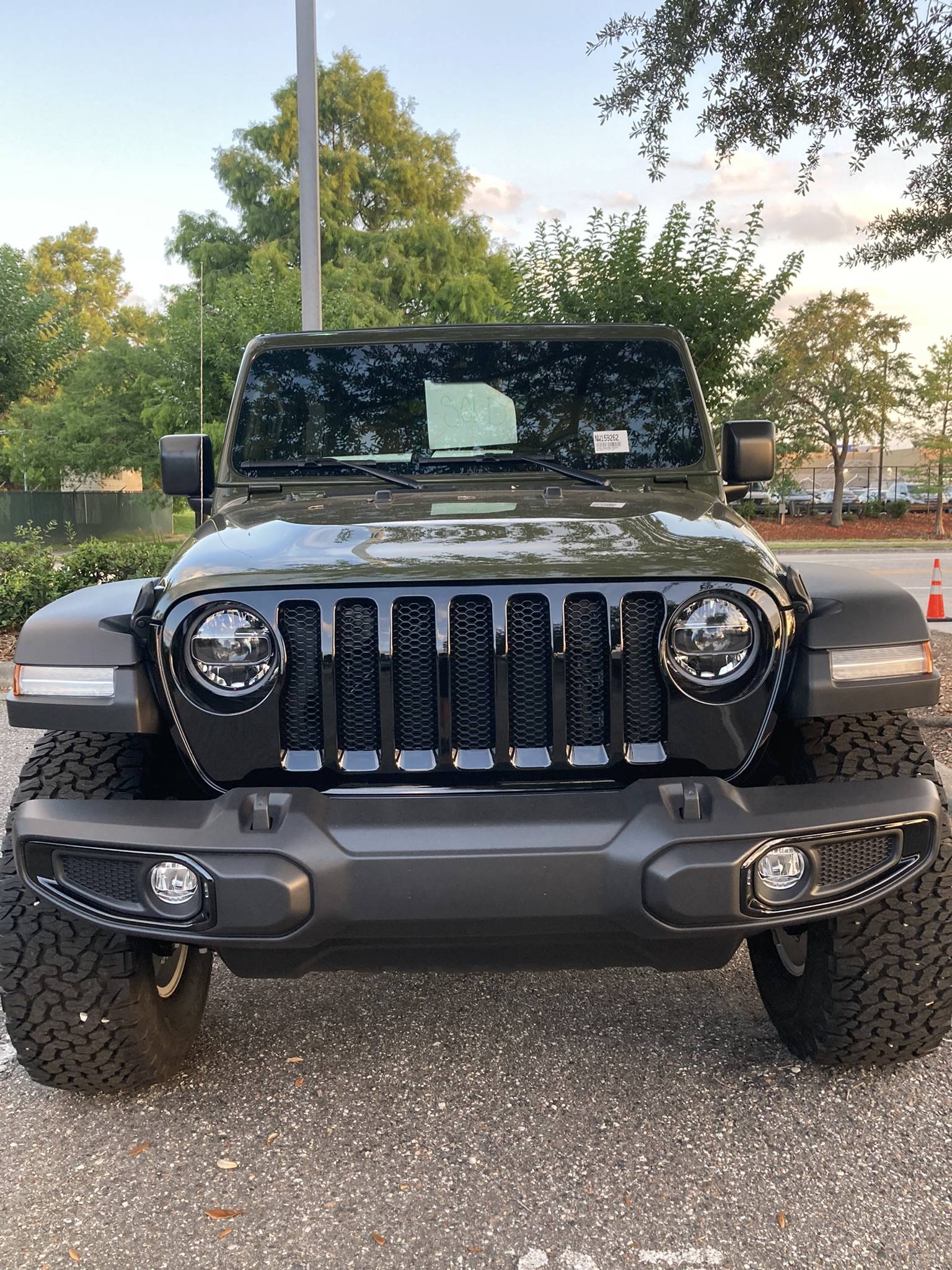 Jeep Wrangler JL Willys Xtreme Recon with Sky One Touch 077E9696-92F9-4242-A248-C902E6AE75A2