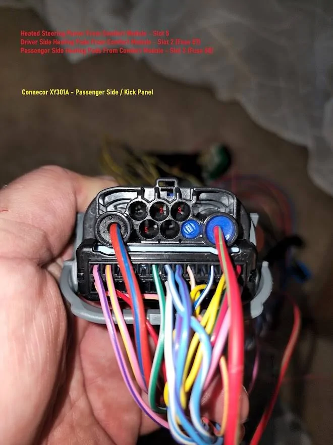 Jeep Wrangler JL Heated Steering Wheel - It can be done. XY301A Connector