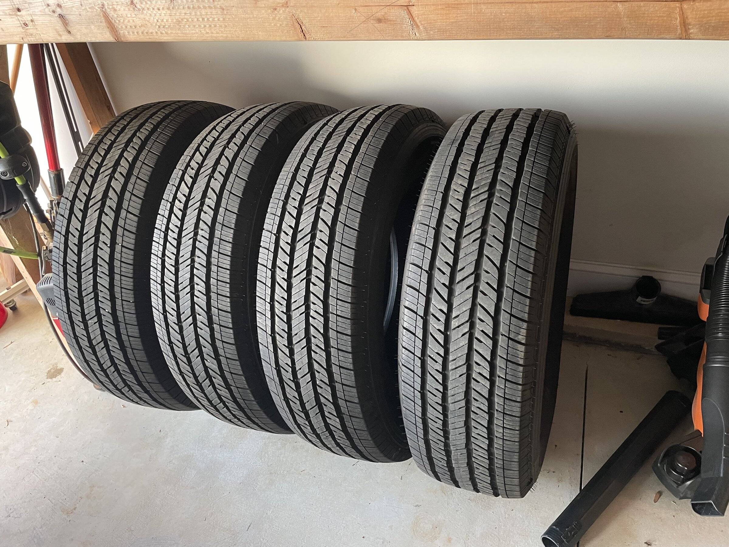 Jeep Wrangler JL 255/70r18 tires 2D0E6D19-81C3-4CE6-8DBF-BD2D5B7D59A1