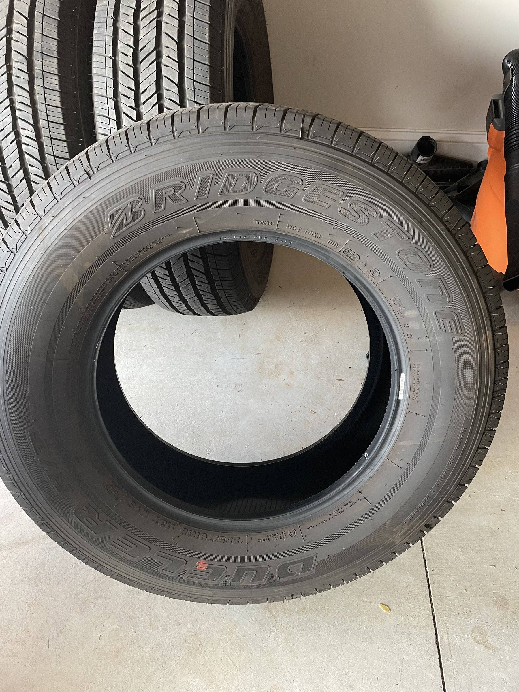 Jeep Wrangler JL 255/70r18 tires 1A14D0D7-2A54-4344-B872-4632CF15FF4D