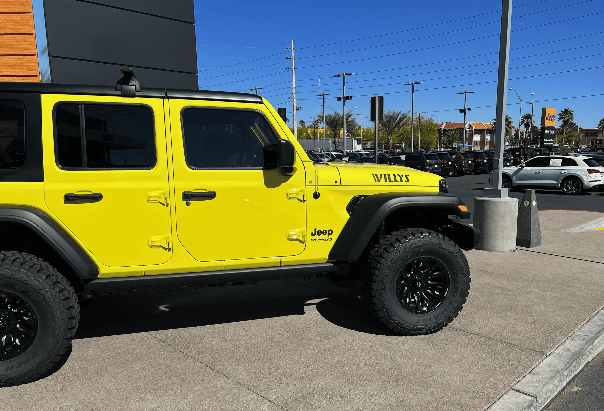 Jeep Wrangler JL Sarge vs High Velocity 1652595484237
