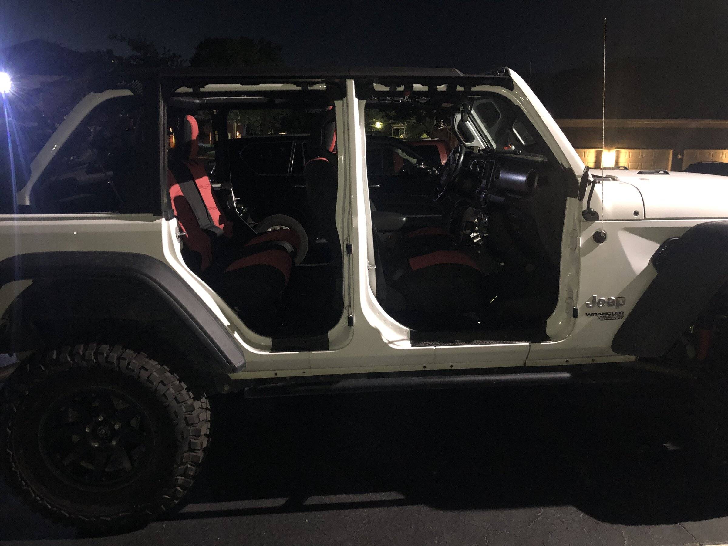 Jeep Wrangler JL Casual Friday FC397AF3-D578-4788-AB26-DD44A21C5A1B