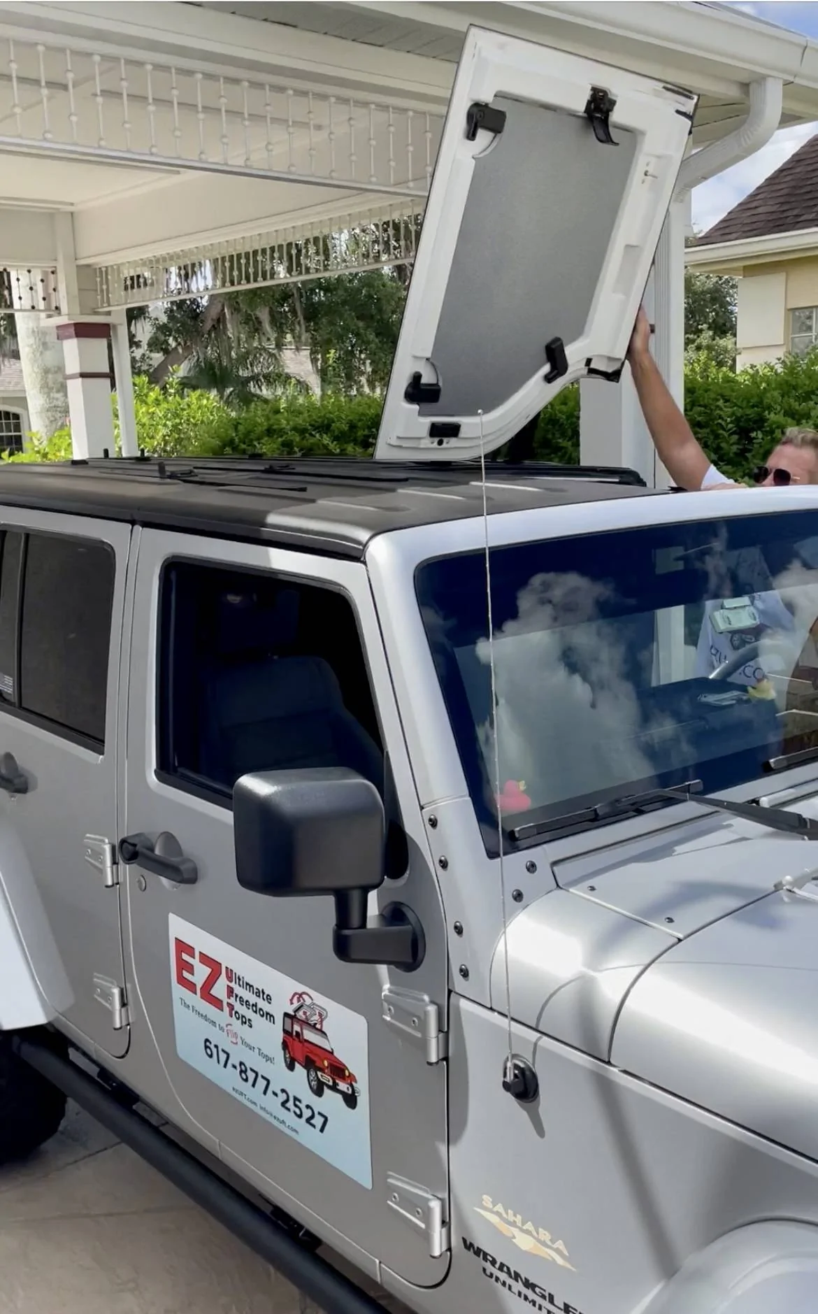 Jeep Wrangler JL Ezuft.com for your 3 pc hardtop 1D388A15-734F-4C34-BA16-4182B5A2691B