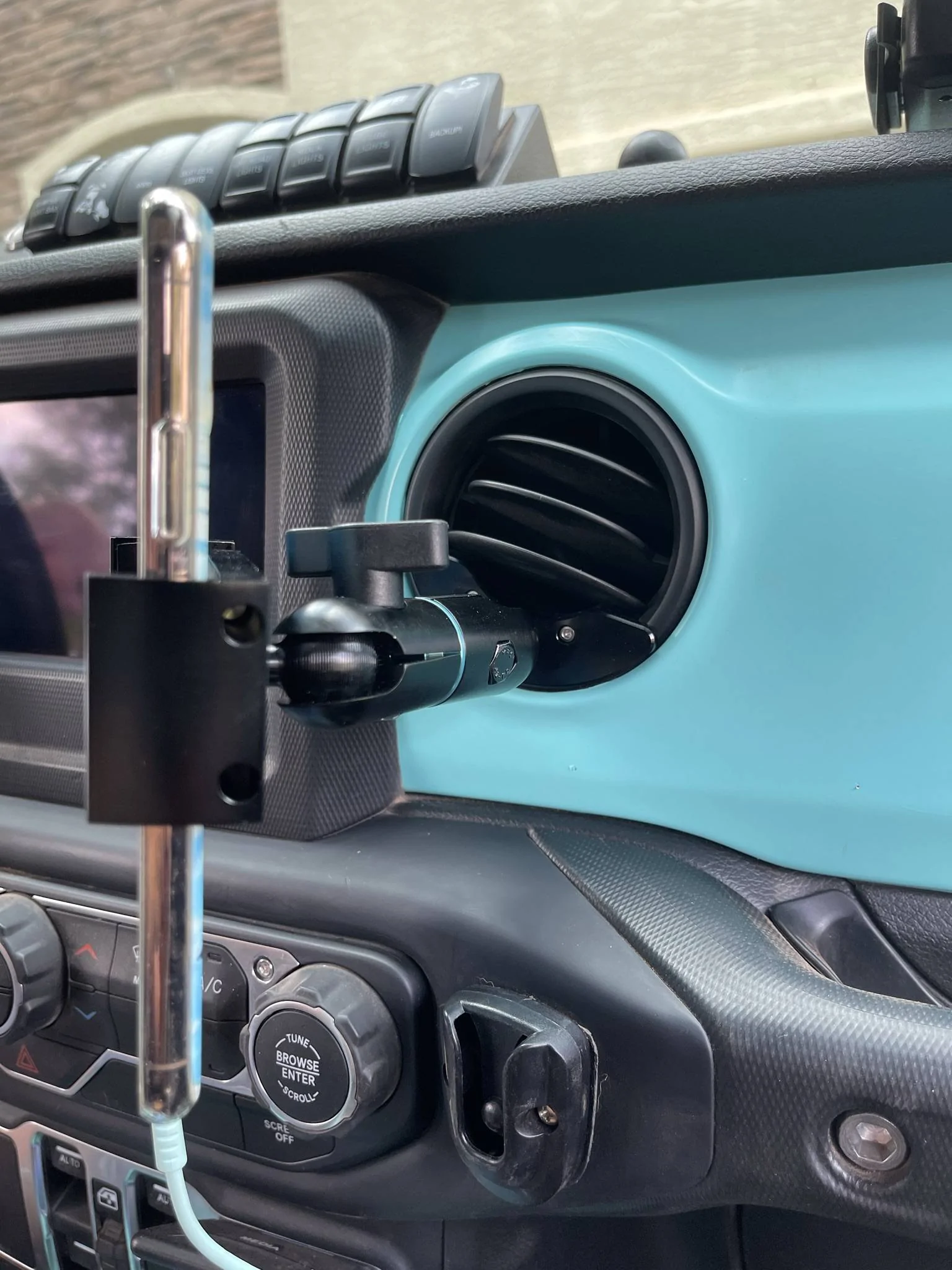 Jeep Wrangler JL Cell phone mount recommendations 45570344-2C10-4A45-89D3-C24B9AC23B44