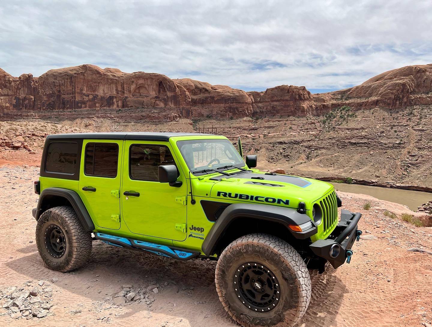 Jeep Wrangler JL Smittybilt Apollo Slider/Steps 183A1ED7-EF58-4BA2-BE05-A54E72D8F623