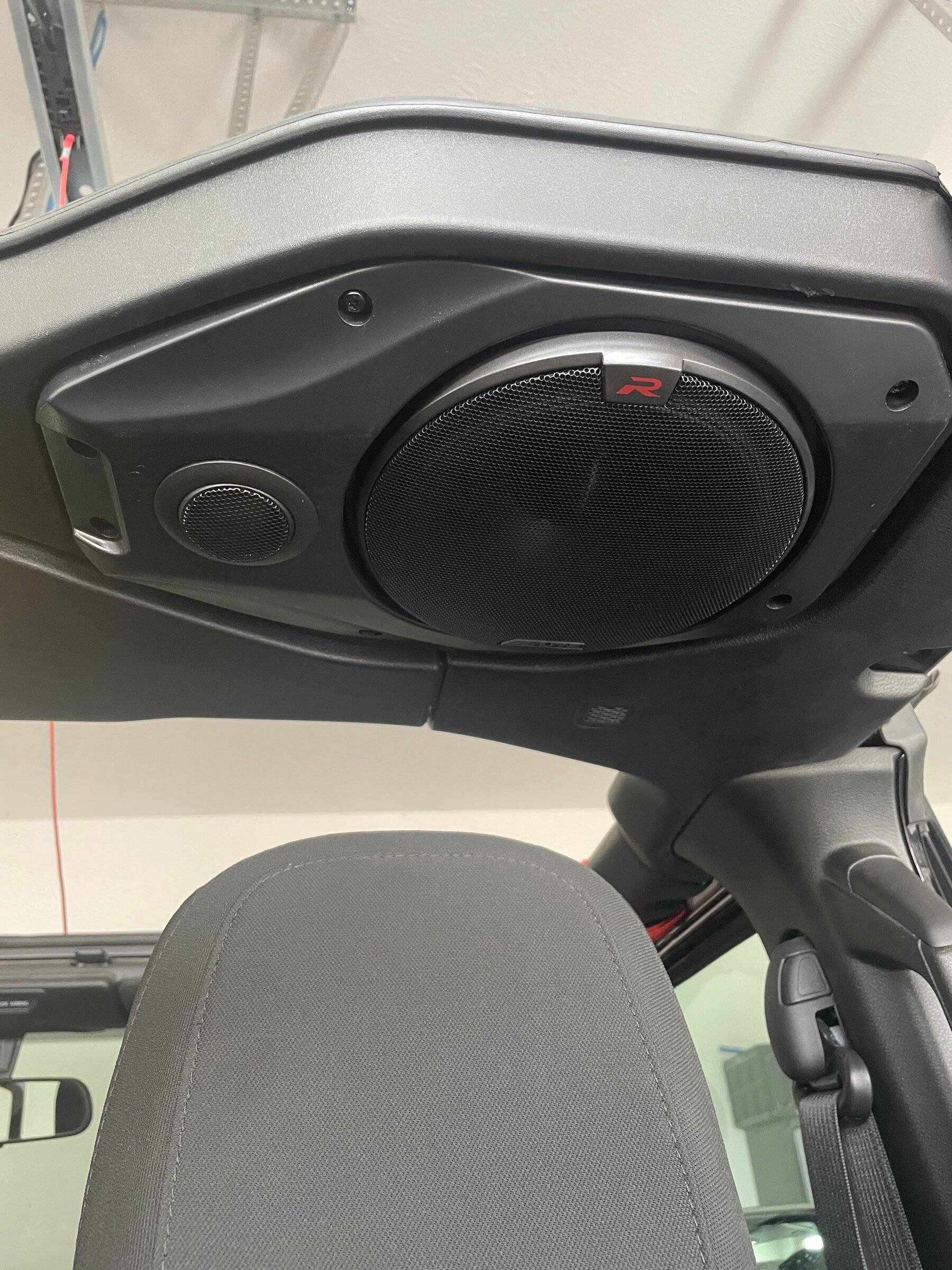 Jeep Wrangler JL Adding an Aftermarket Amp(s) IMG-1534