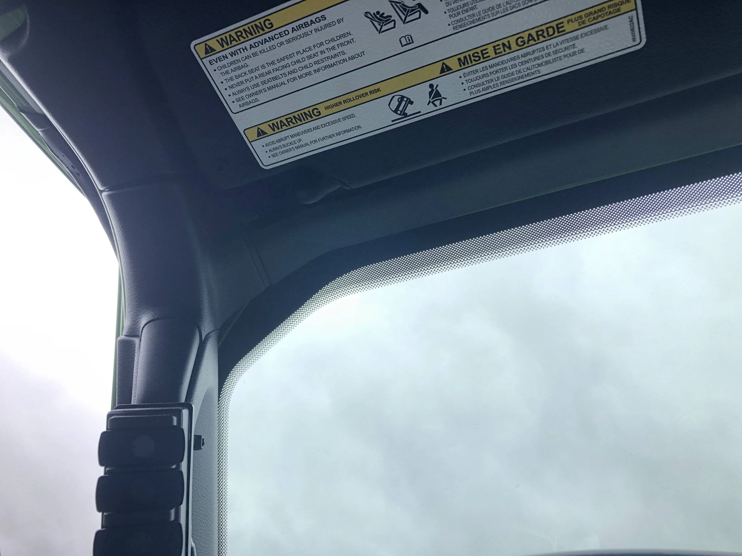 Jeep Wrangler JL Freedom Panel Leak on Driver front edge... IMG_2970