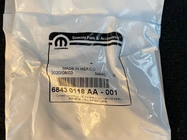 Jeep Wrangler JL Soft top window slider guide replacement ??? IMG_3878