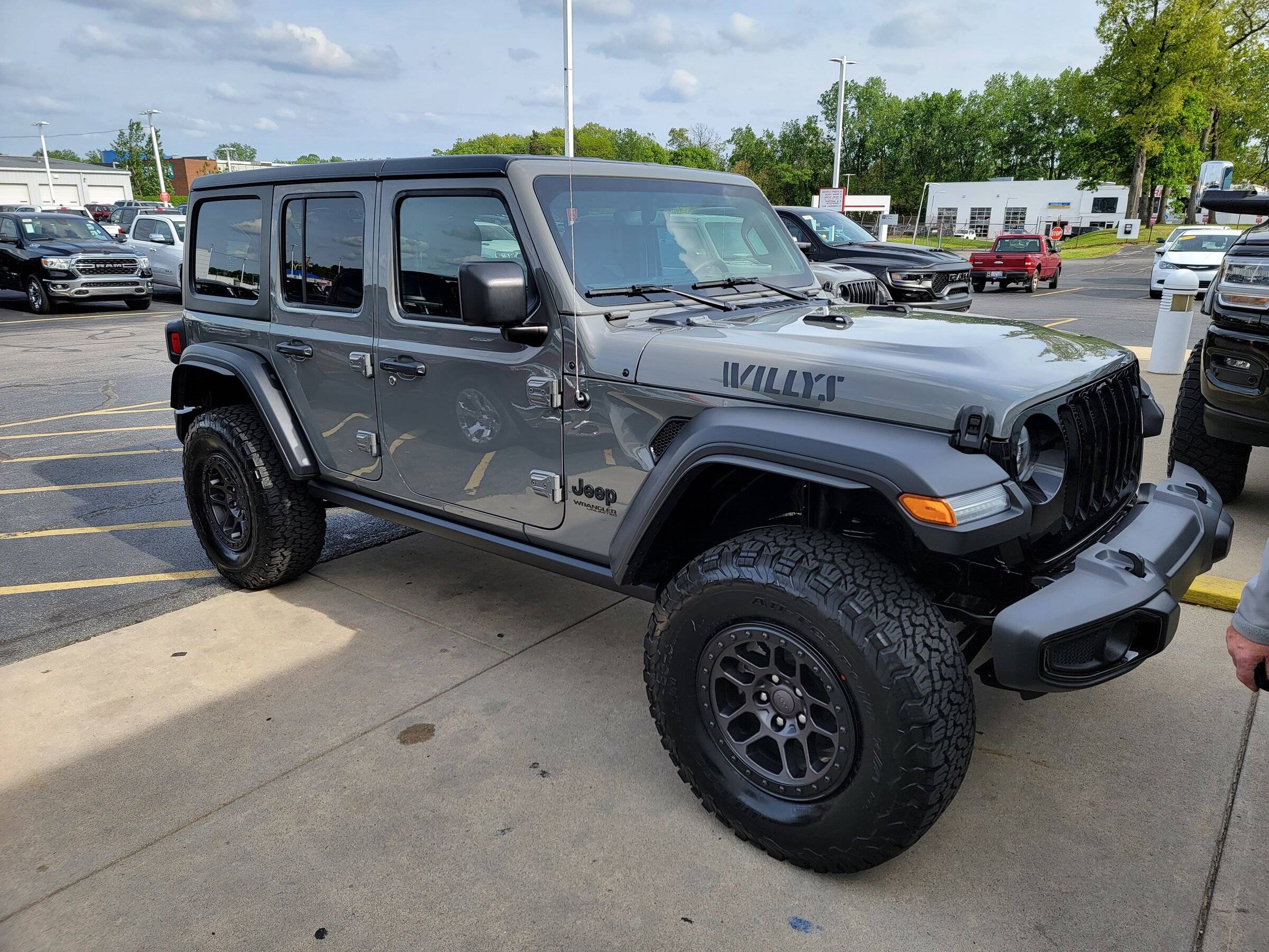 Jeep Wrangler JL Post your progress on Extreme Recon package here 10EF2C62-B53A-466F-BB01-FECE66F88D2C