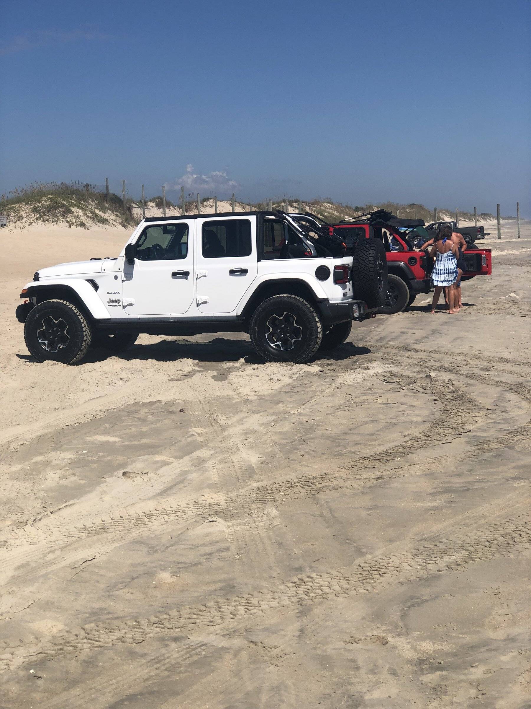 Jeep Wrangler JL Driving on the Beach A7E99EF4-E43F-4F79-BE04-7BE9C60B9231