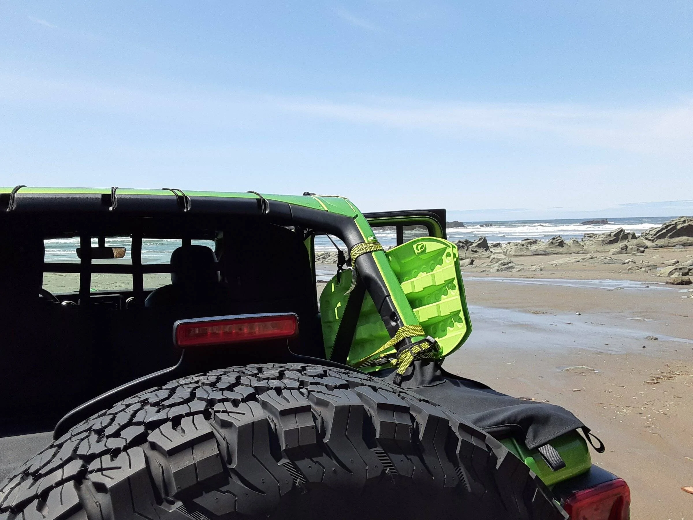 Jeep Wrangler JL Driving on the Beach 20210508_130855