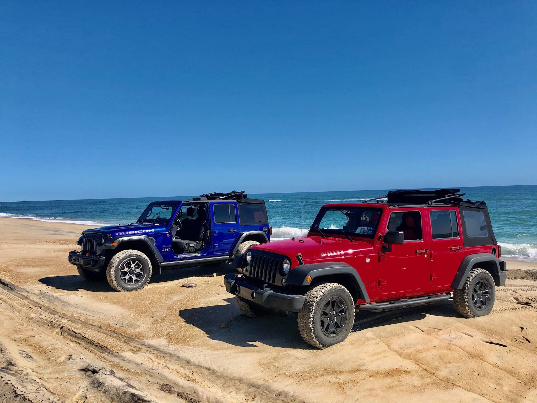 Jeep Wrangler JL Driving on the Beach 6D63D05F-4E2B-477B-89A9-40BBDE01B389