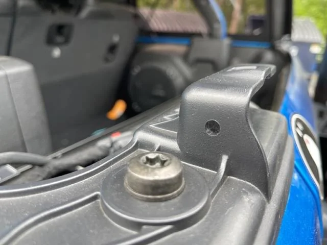 Jeep Wrangler JL Soft top issues-window blew out and top will not lock down IMG_2554